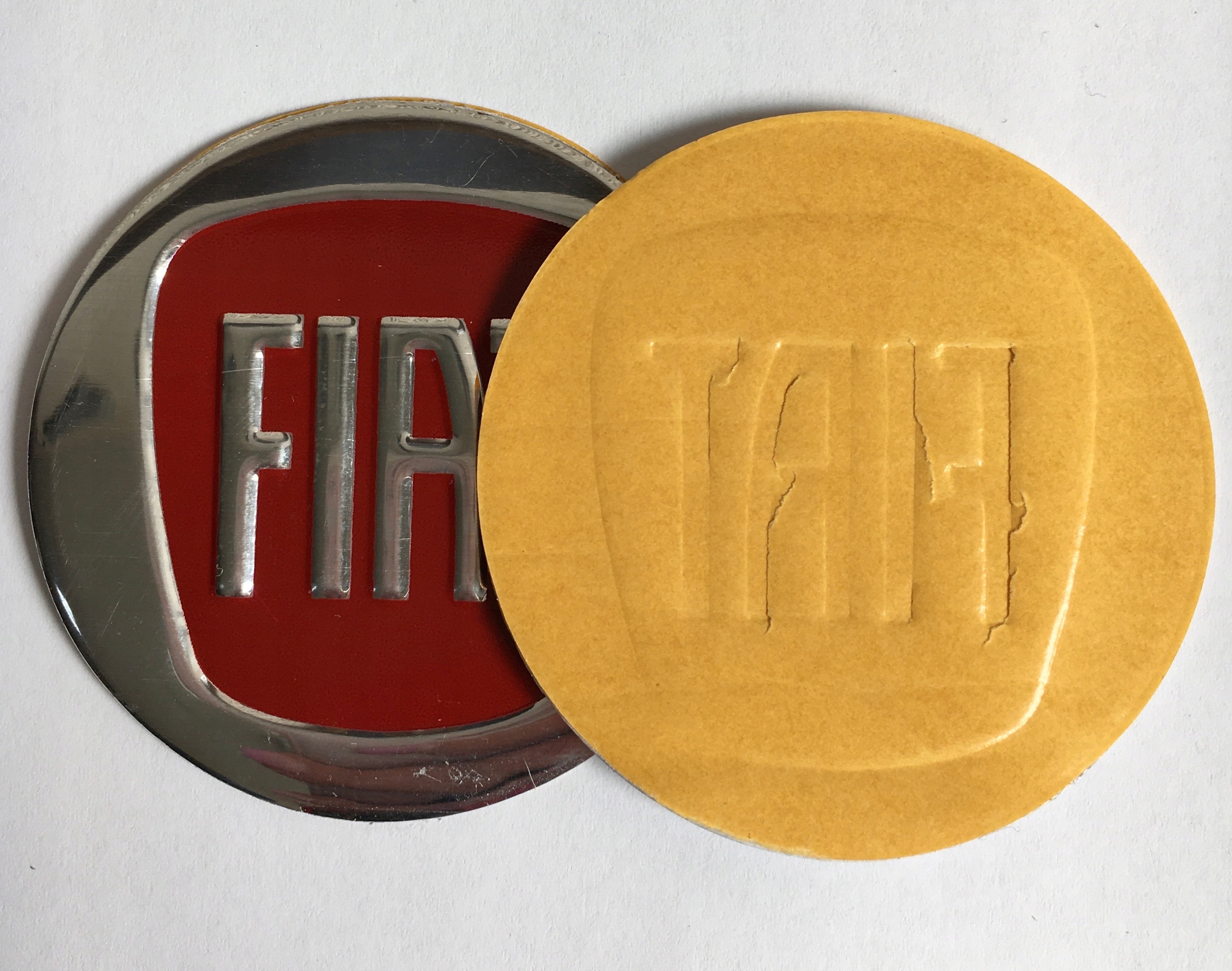 

Emblematy Na Kołpaki 3D 60mm Fiat( Zamiennik) Kpl