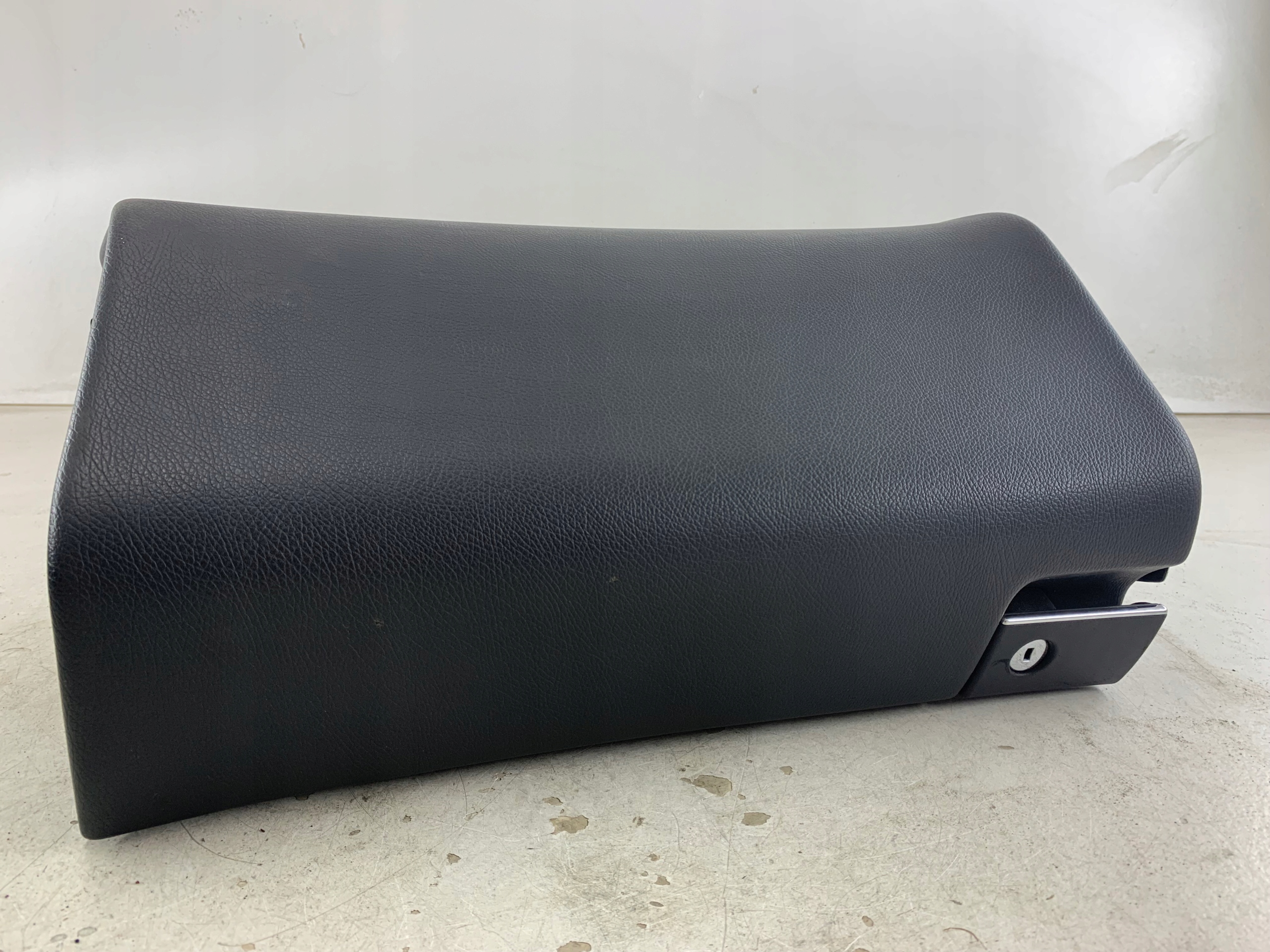 MERCEDES W210 Handschuhfach des Beifahrers schwarzer