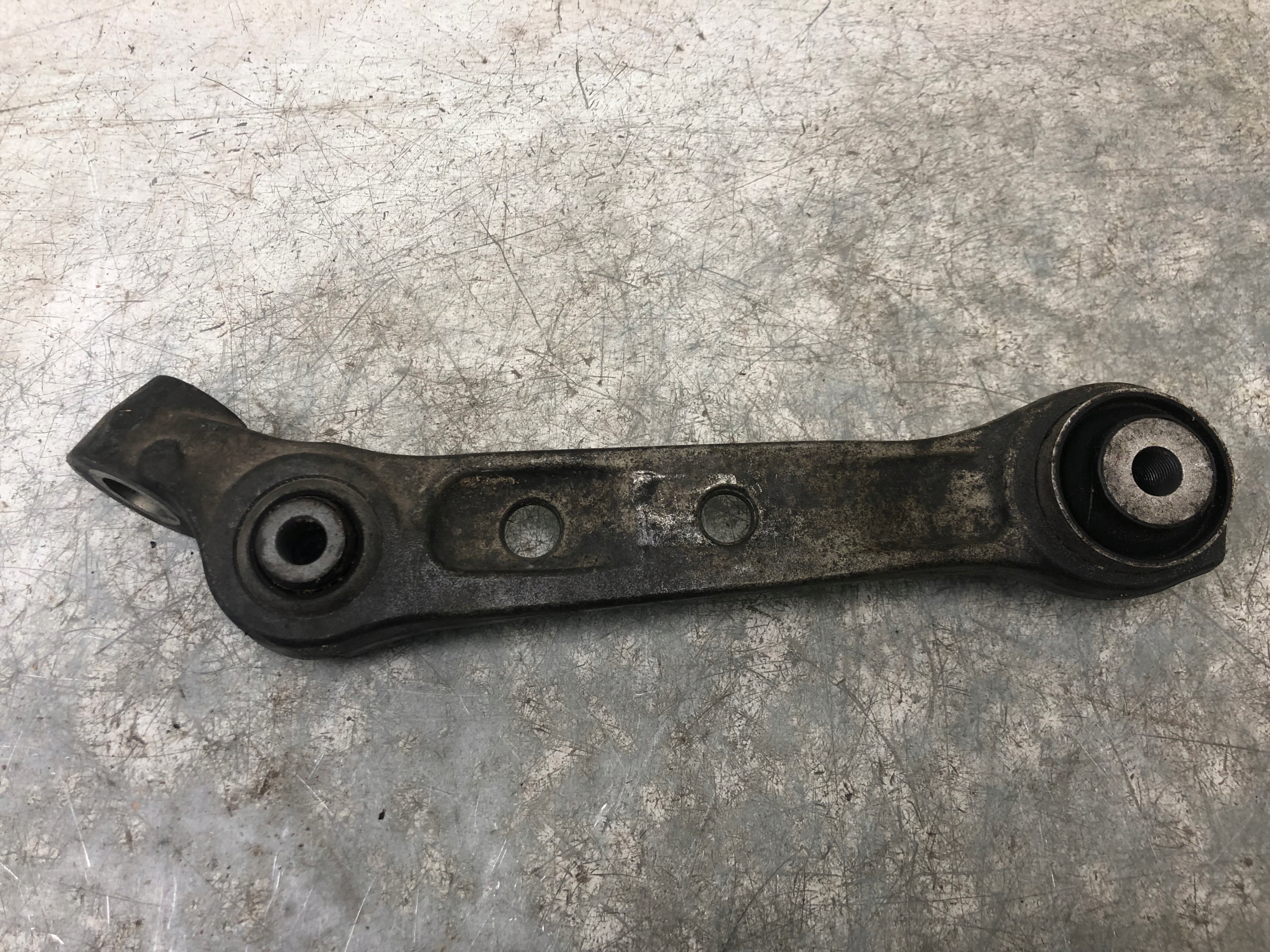 arm right front BMW F10