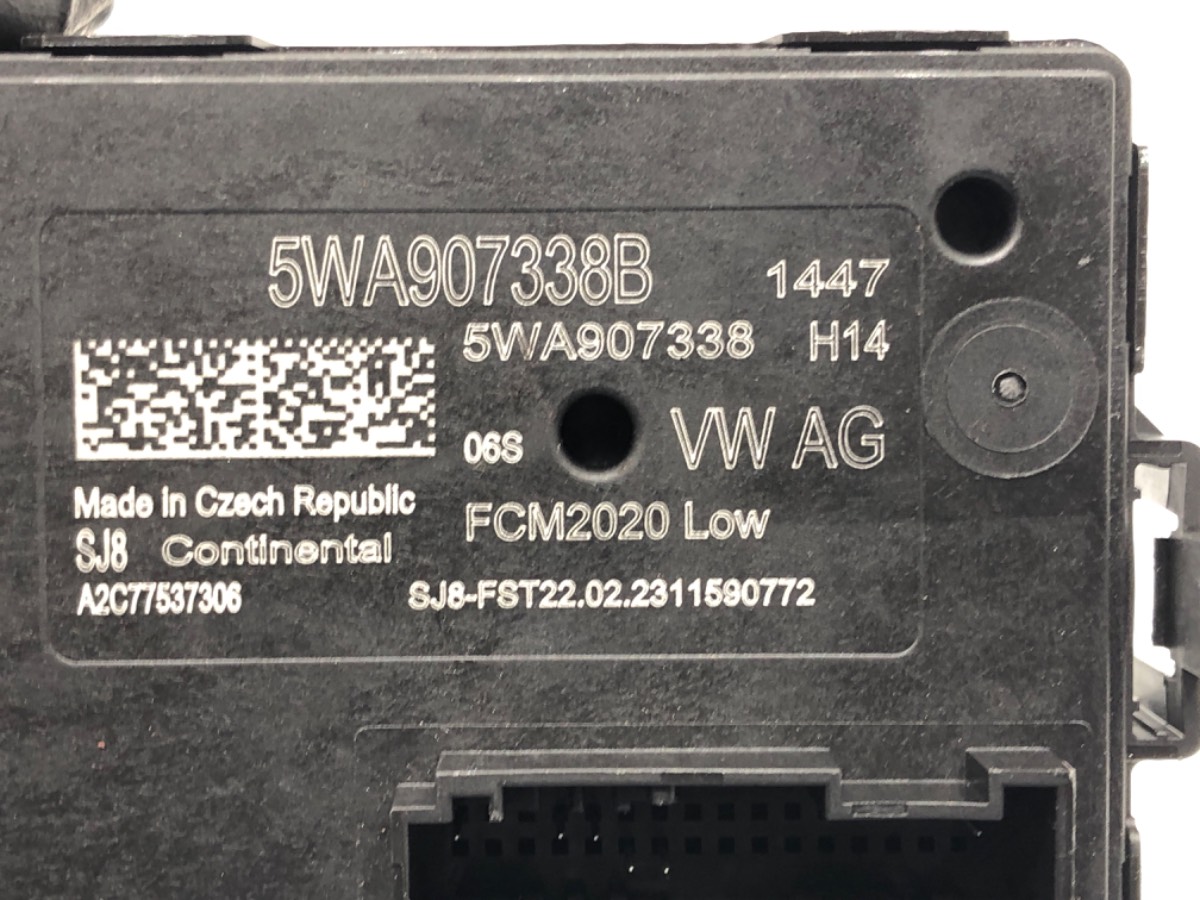 MODUŁ ŚWIATEŁ SKODA OCTAVIA IV 5WA907338B STEROWNIK Producent części OEM