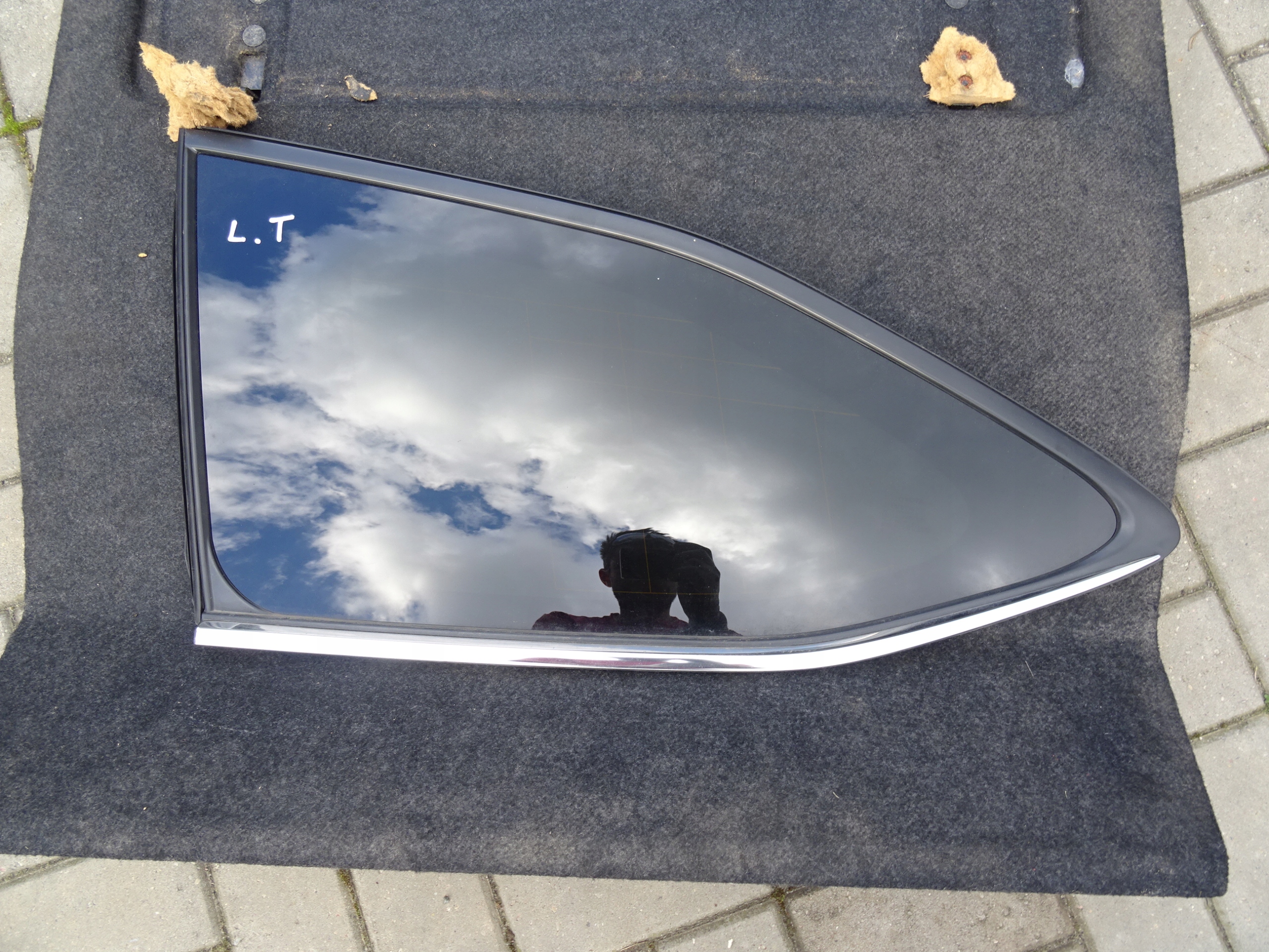 SZYBA KAROSERYJNA TYŁ LEWA TOYOTA HIGHLANDER 2021