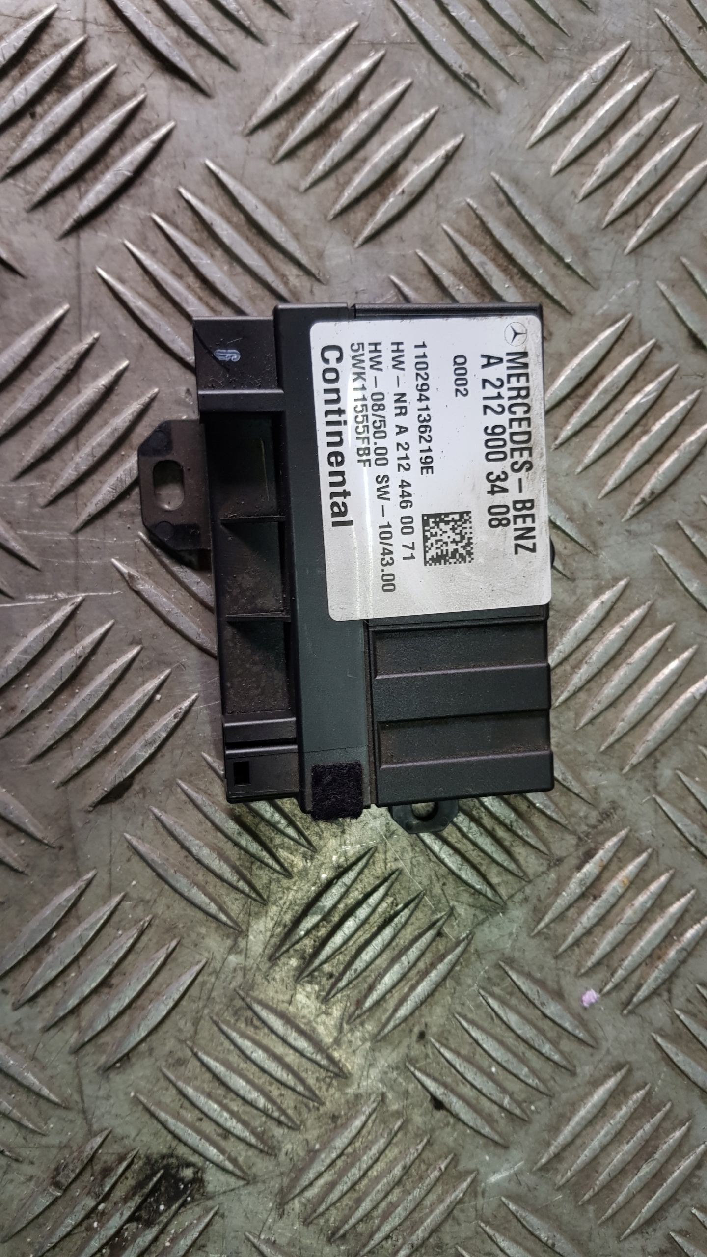 MERCEDES W212 W204 Module POMPY Carburant A2129003408