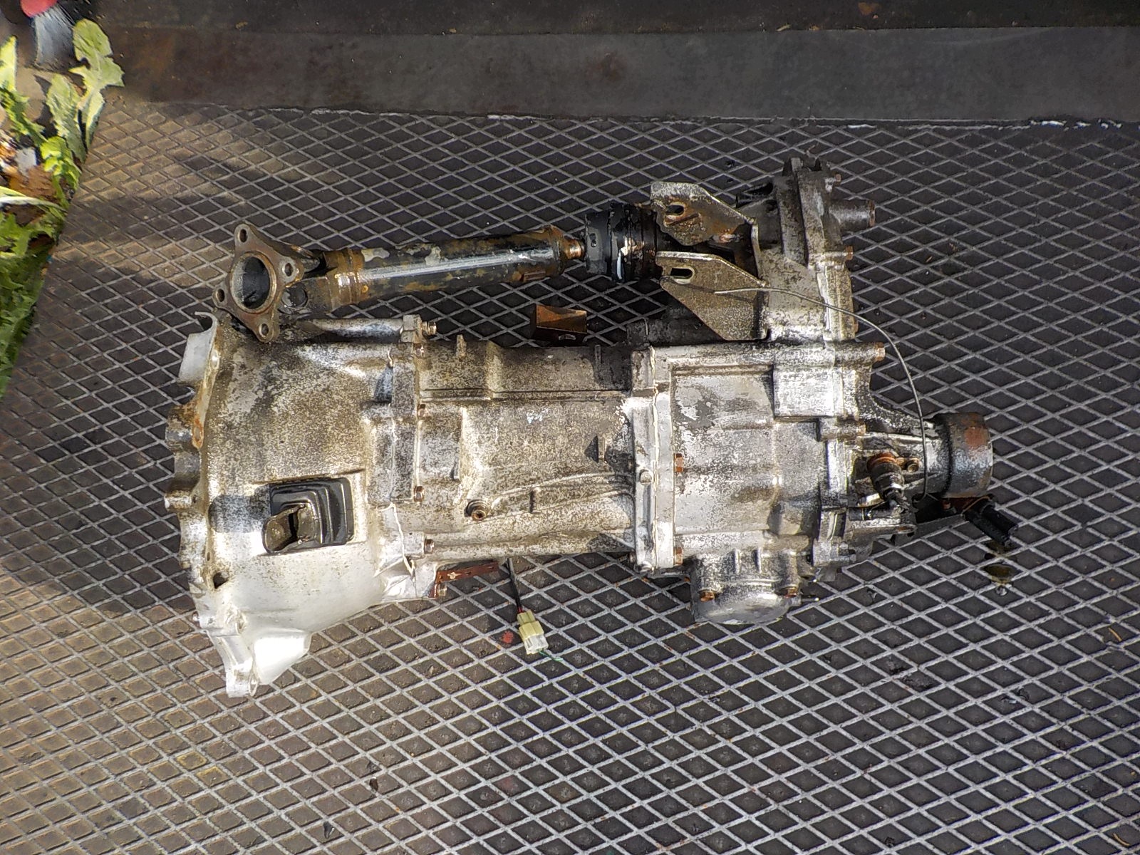 DAIHATSU TERIOS 1.3 B original 4X4 REDUKTOR getriebe 4DW