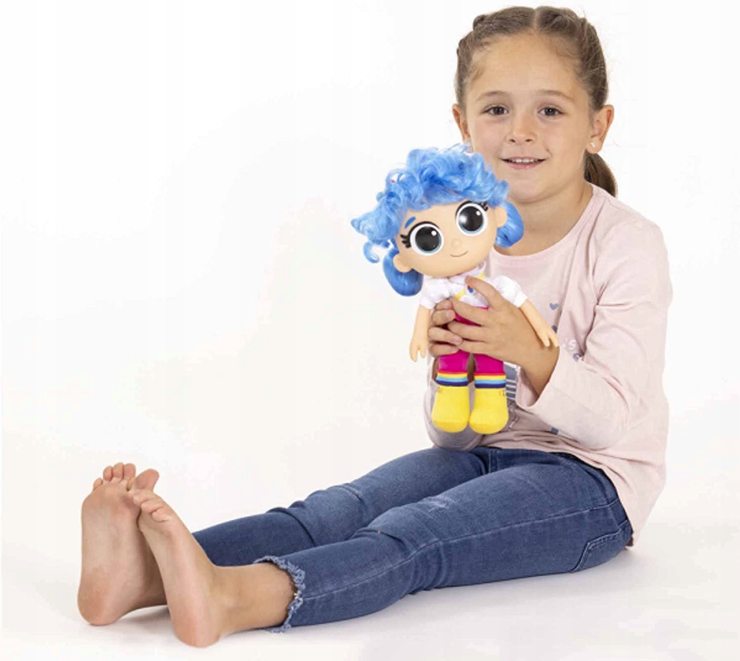 TRUE I TĘCZOWE KRÓLESTWO LALKA TRUE ŚWIECI Marka Bandai