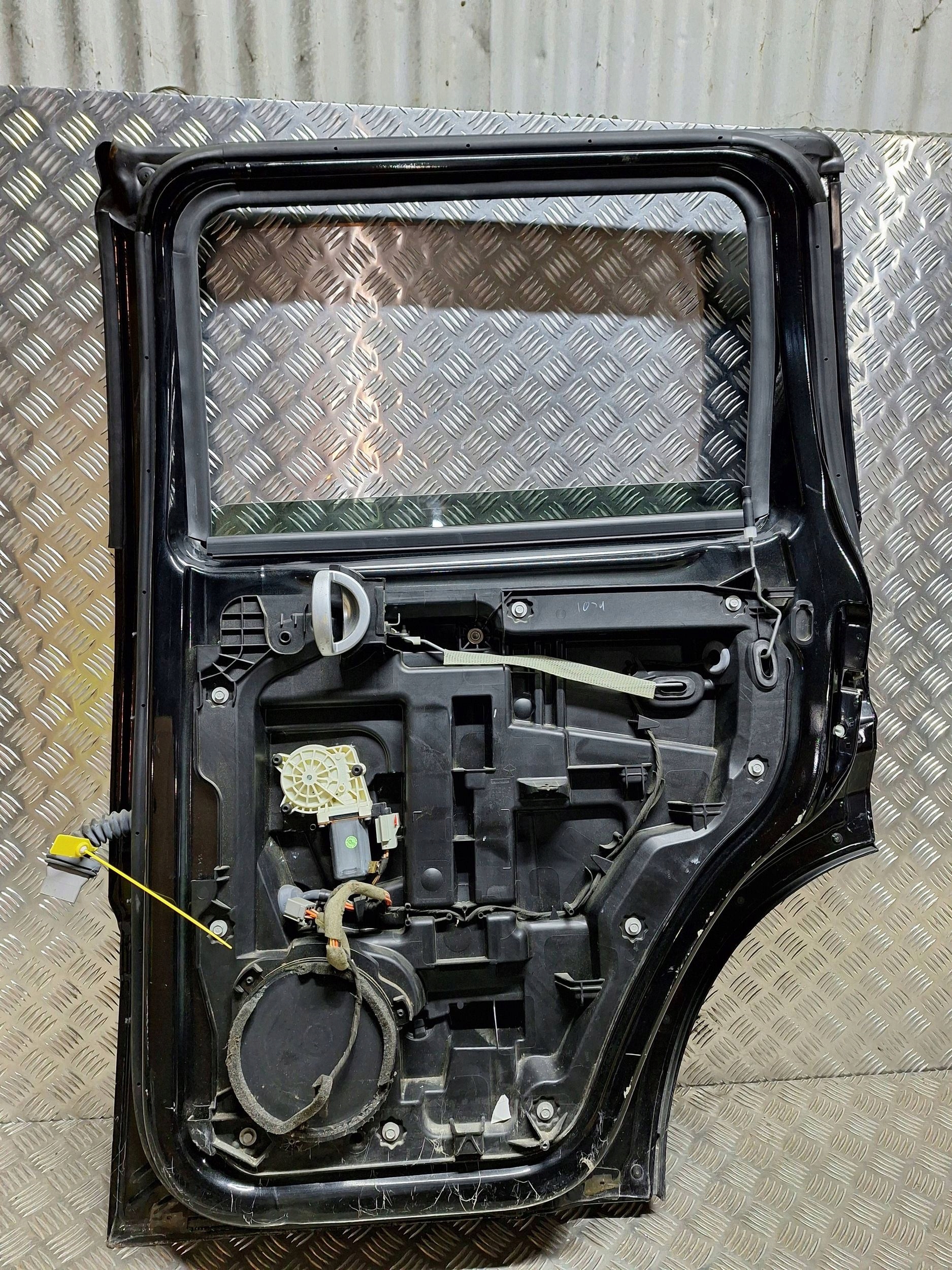 door right rear part rear. DODGE NITRO 06-11 complete