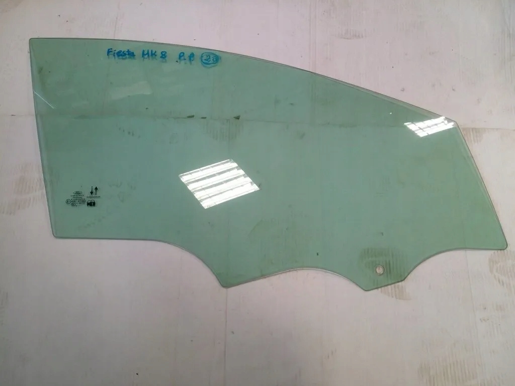 H1BB-A21410-A - ЛОБОВОЕ СТЕКЛО FORD FIESTA MK8 ПЕРЕДНЕЕ.*