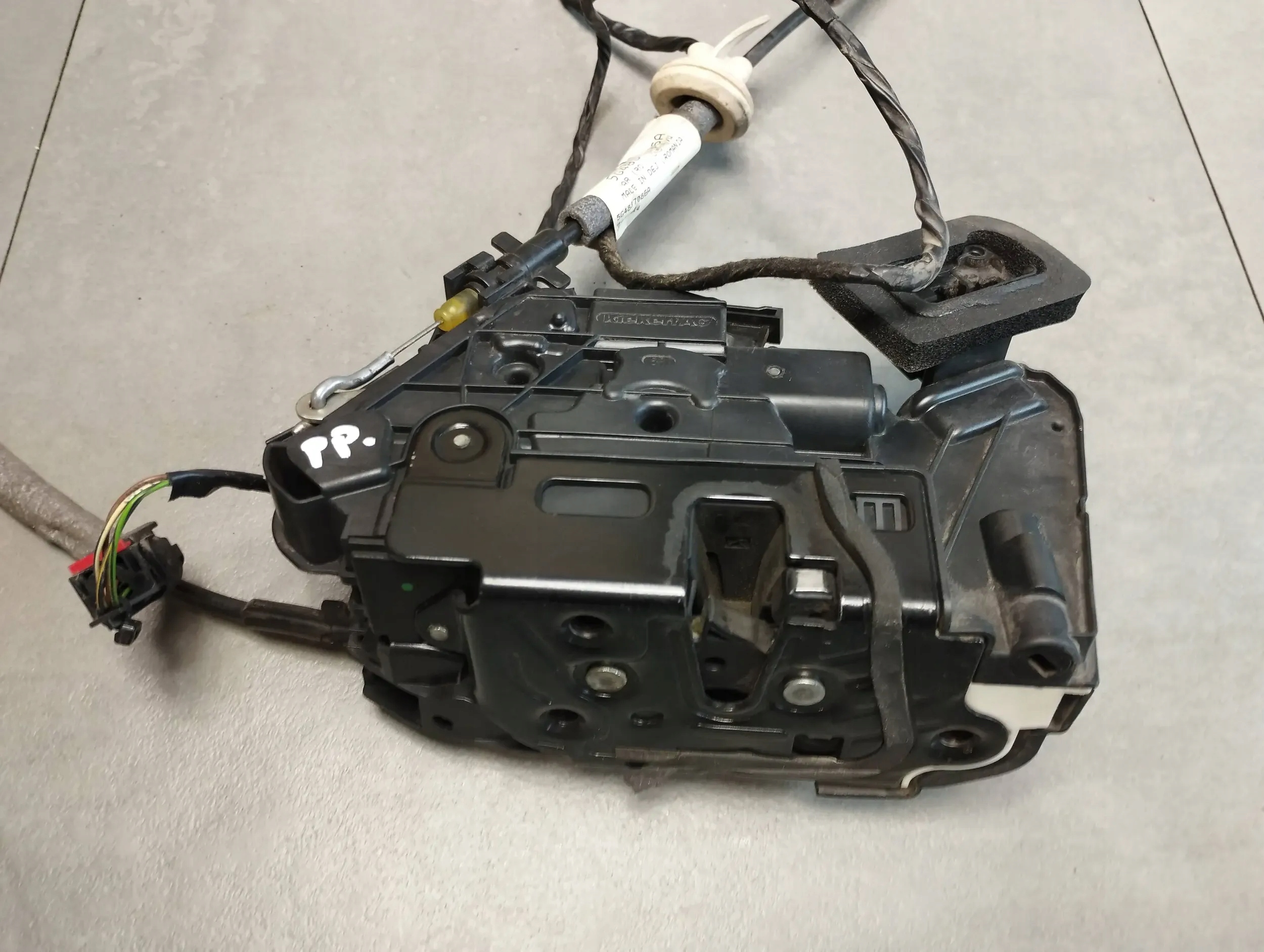 Volkswagen Golf VII 7 lock right front 5K1837016D