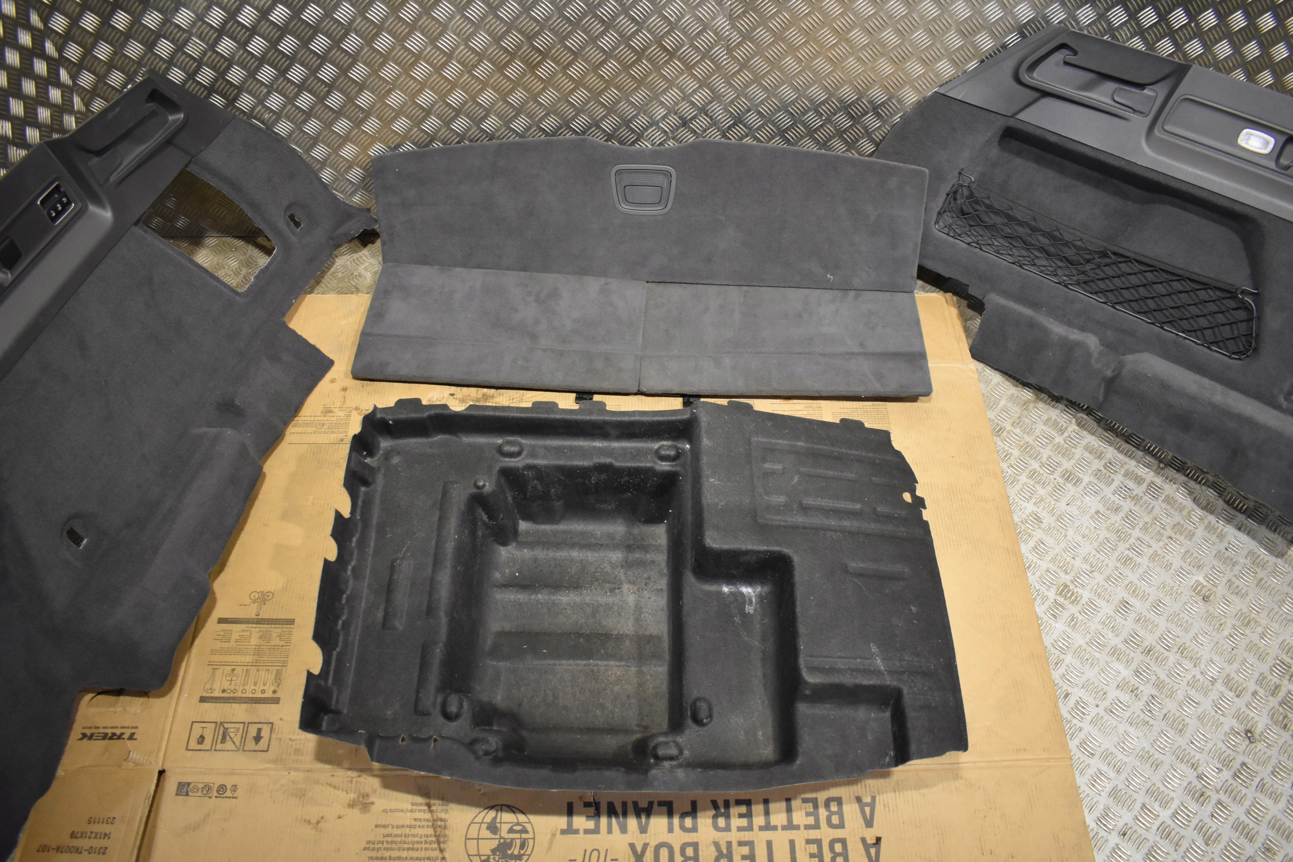 IDEALNE inner upholstery side boot KPL. MERCEDES GLE W167 7 OSOB 1