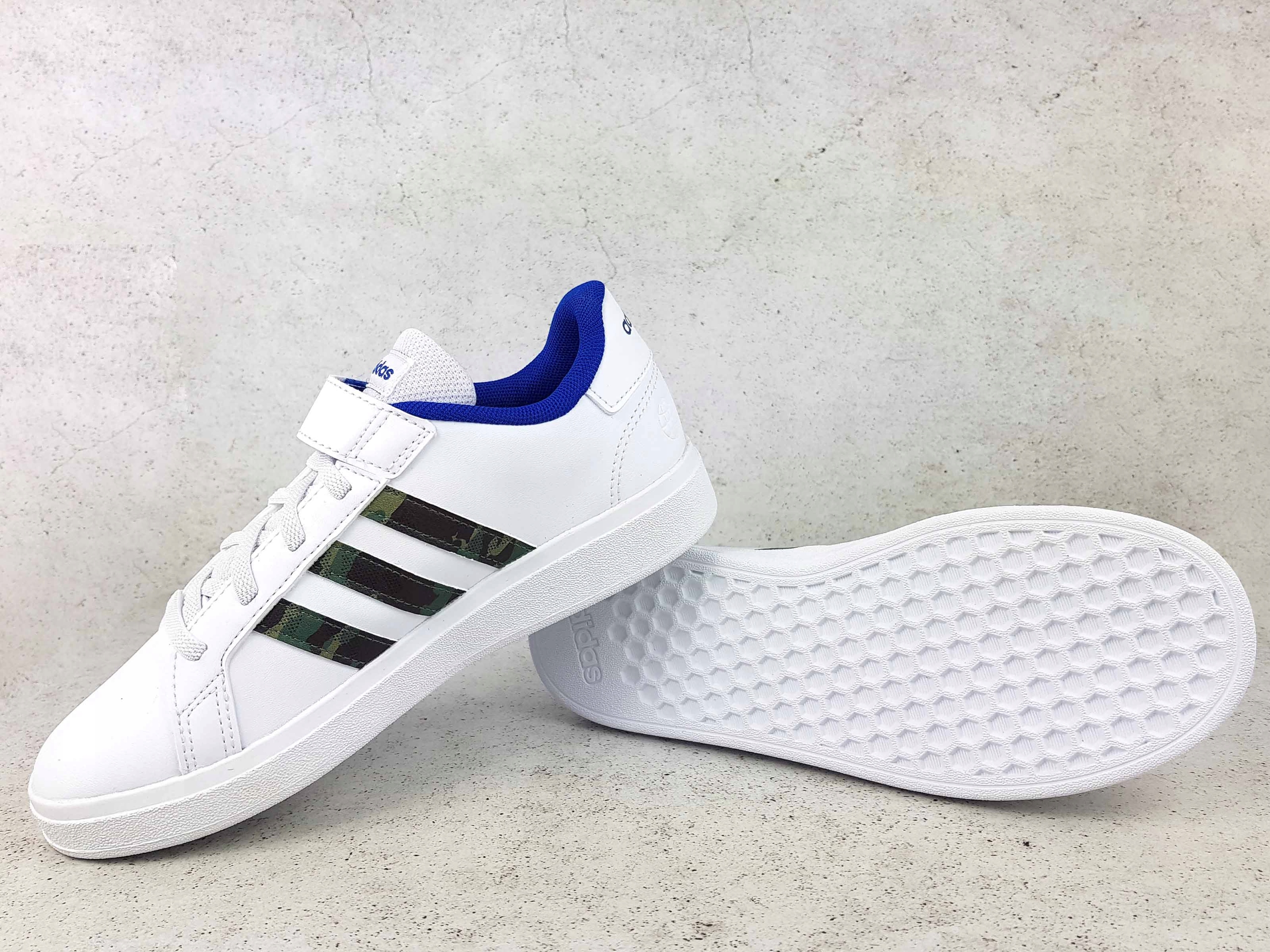 ADIDAS GRAND COURT TRAMPKI DAMSKIE NA GUMKI RZEP Materiał wkładki inny