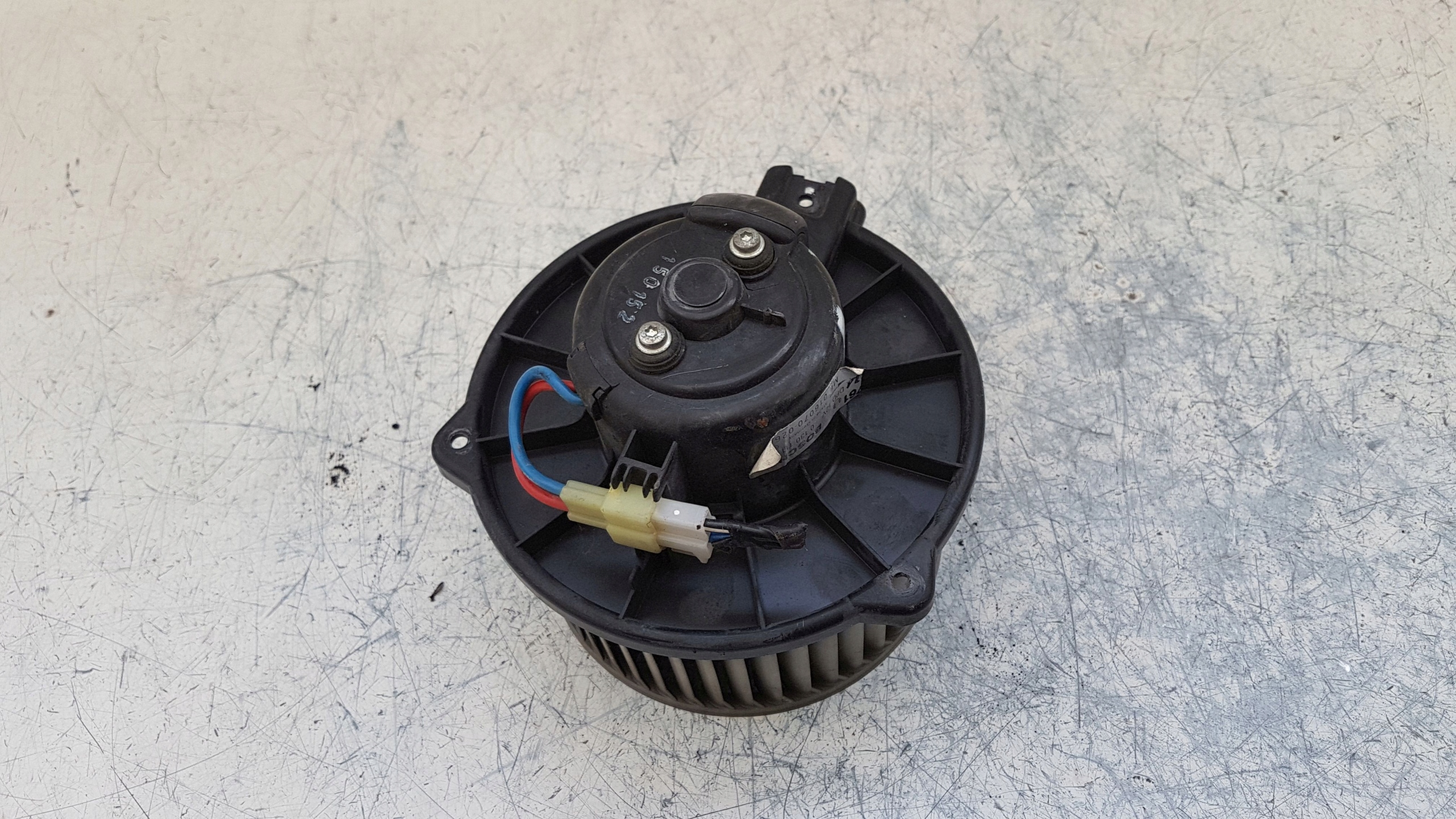 DMUCHAWA NAWIEWU MITSUBISHI CARISMA 97R EU Producent części Mitsubishi OE