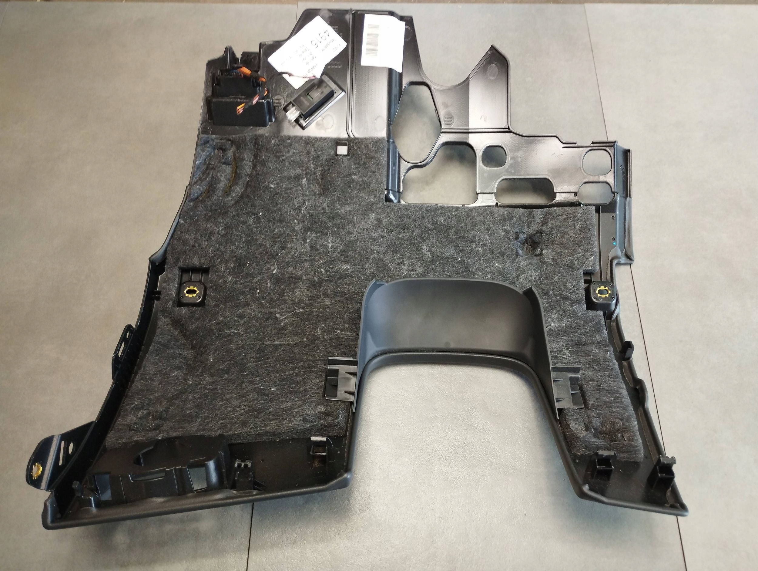 Audi A7 4G cover below steering wheel, 4G1863075C