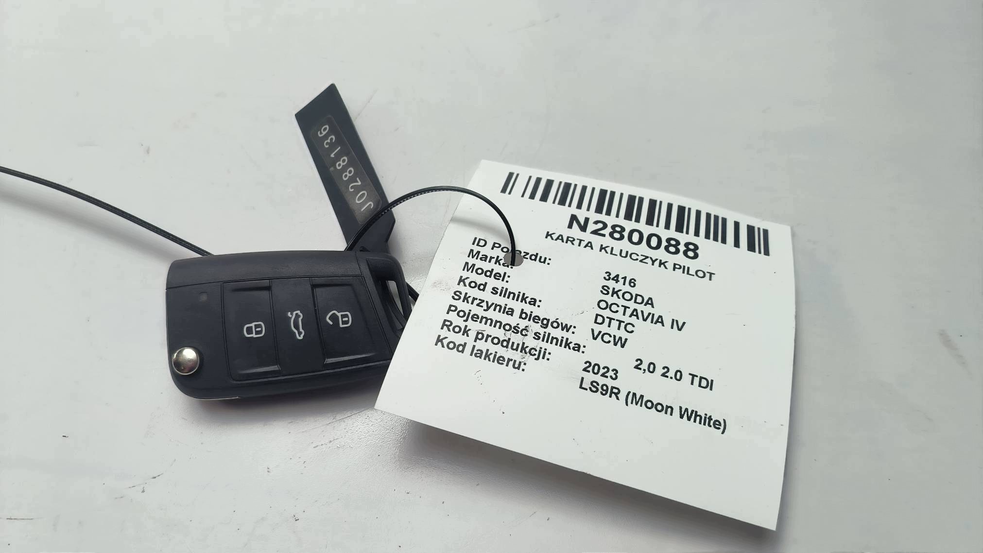 KARTA key PILOT SKODA OCTAVIA IV