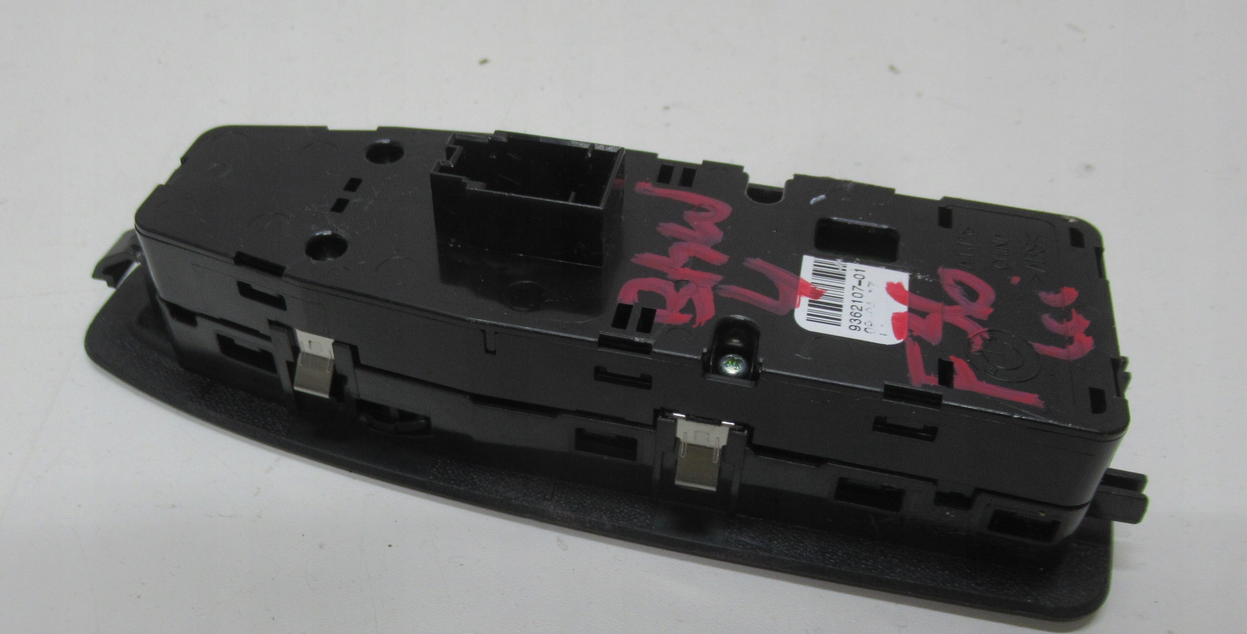 BMW 4 F36 16R control panel of the window 9362107