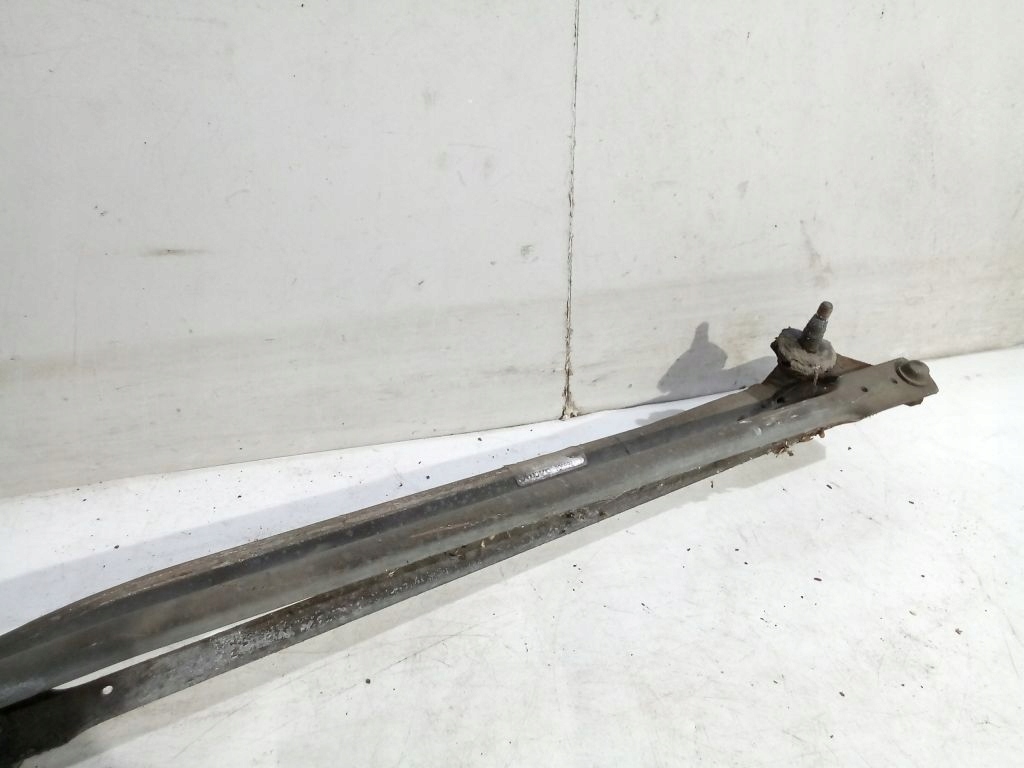 Volvo C30 wiper mechanism front