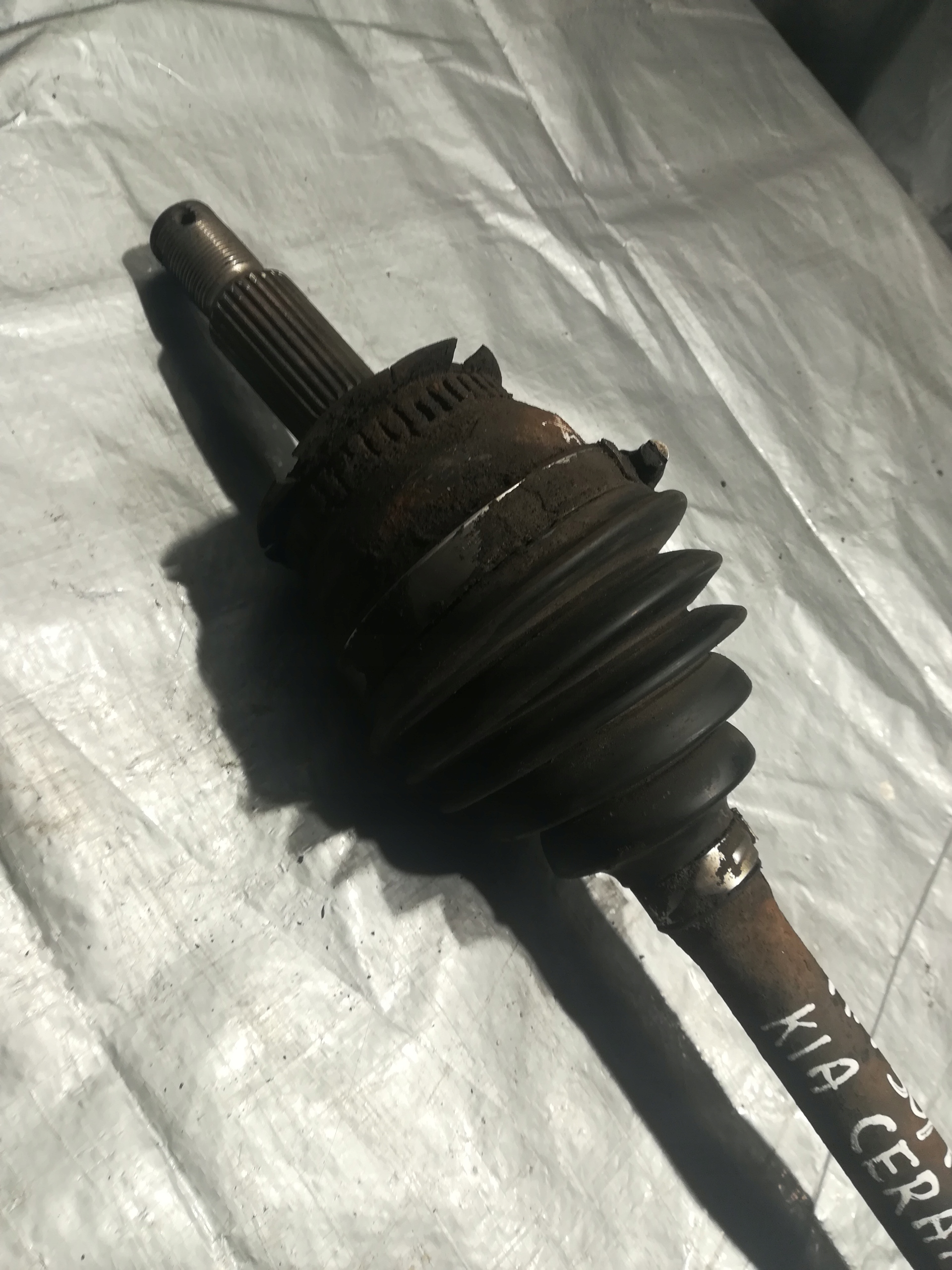 KIA CERATO and 2.0 CRDI semi-axis right front 04R