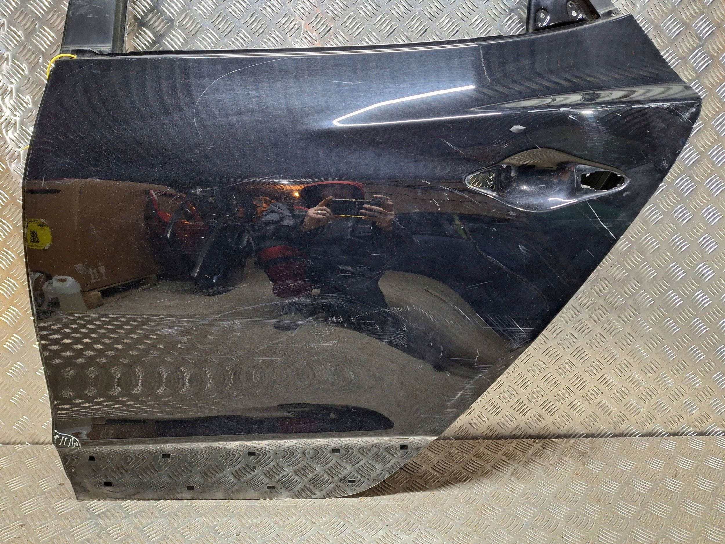 door rear part left HYUNDAI IX35 10-15 below LISTWE