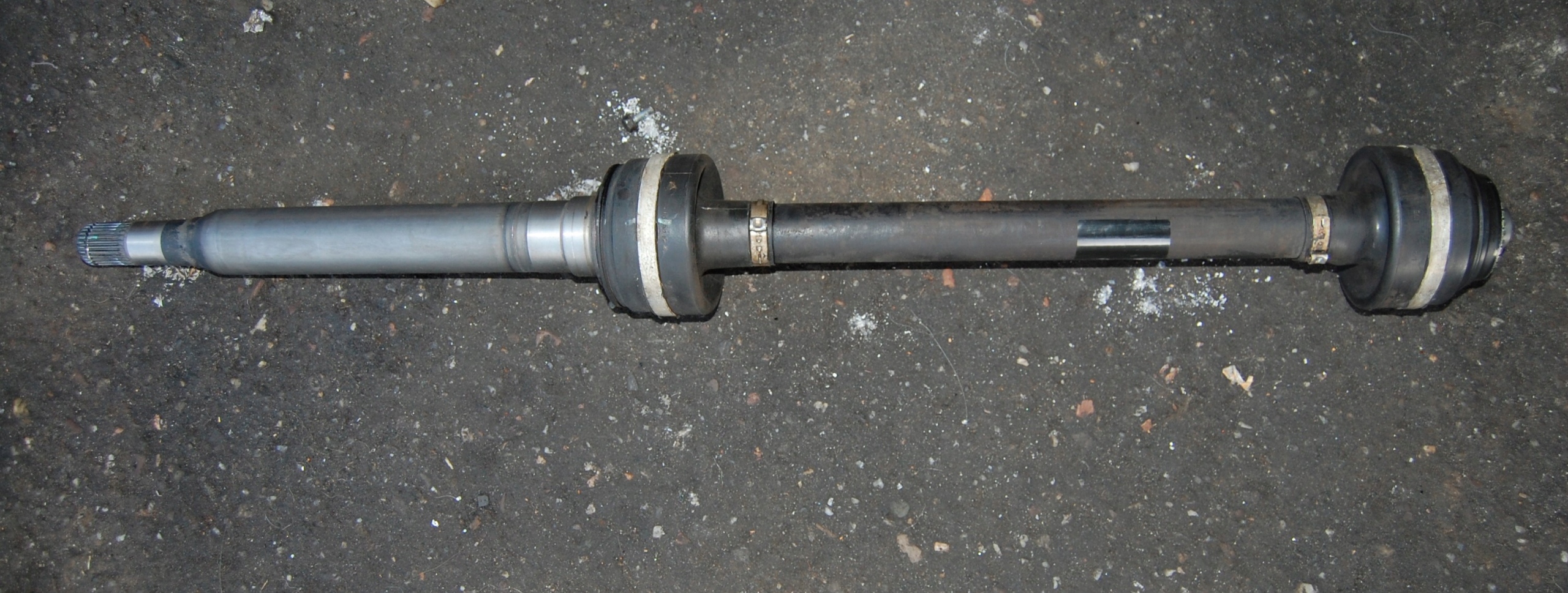 BMW i4 G26 M50 i3 G28 ПЫВВЫСЬ ПРАВИЙ TYLa14862 +