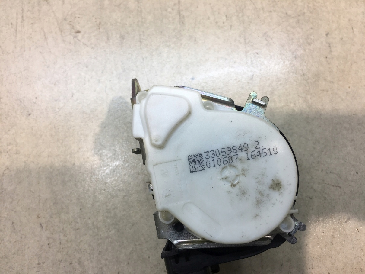 tension belt safety right front BMW 1 E87 33059849