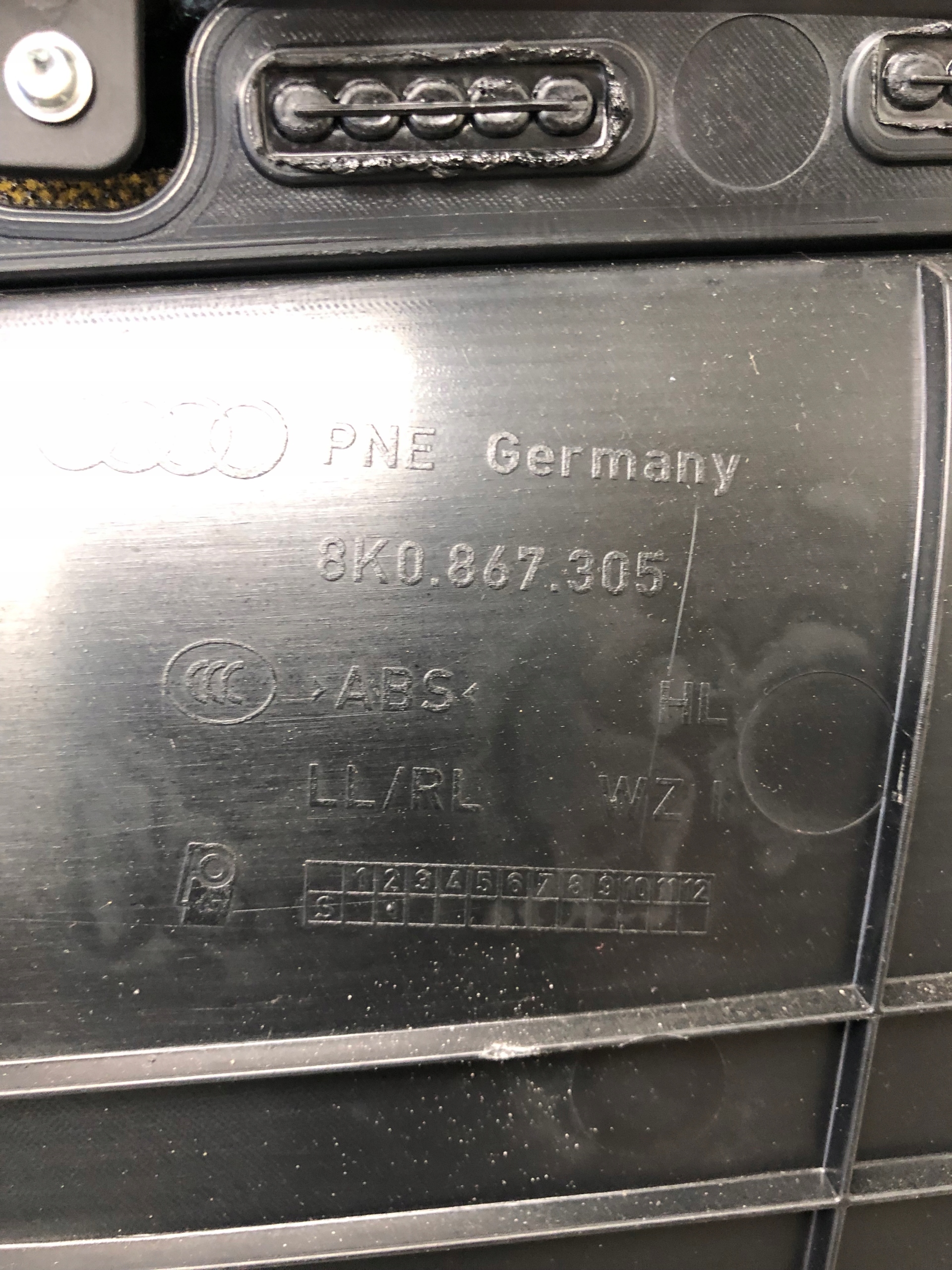 дверные карты левый зад Audi A4 B8 8K0867305