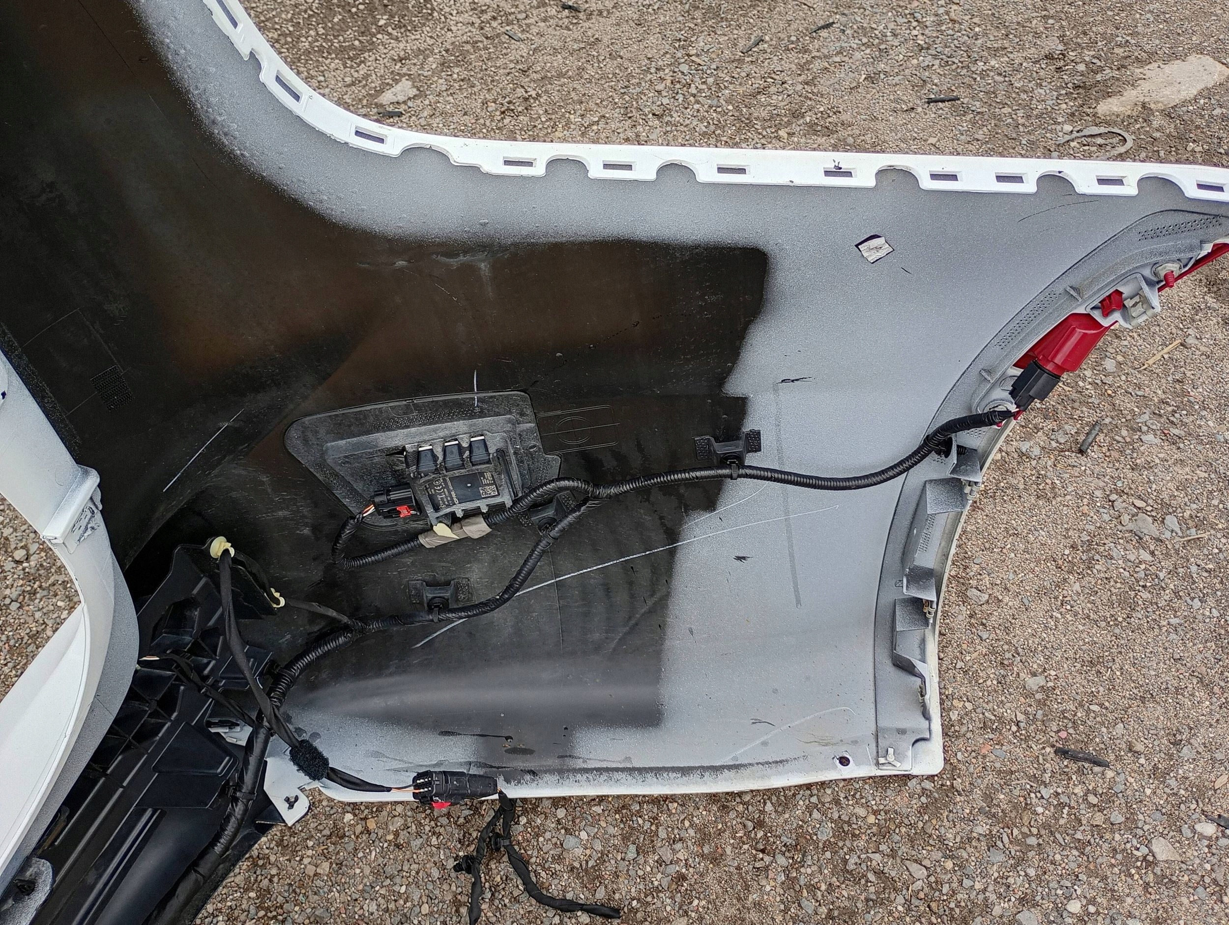 bumper rear part rear complete Chrysler Pacifica 2017