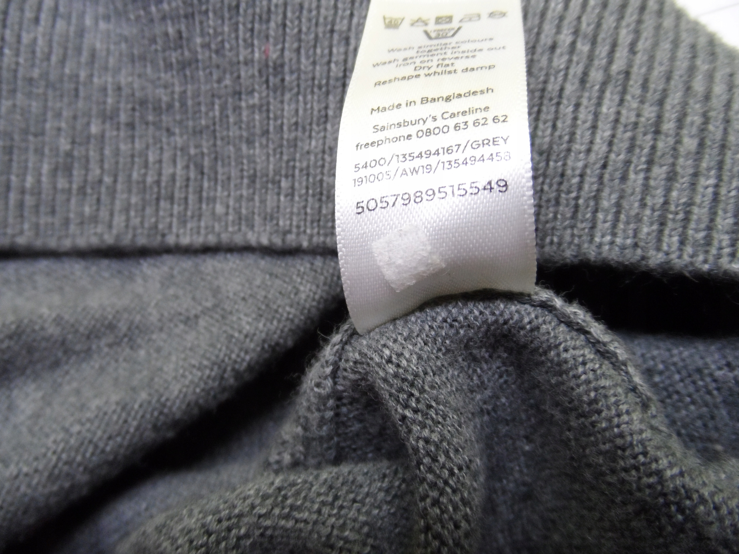 TU jak NOWY FIRMOWY SZARY SWETER BLUZA r XXXL Skład materiałowy 100 % BAWEŁNA