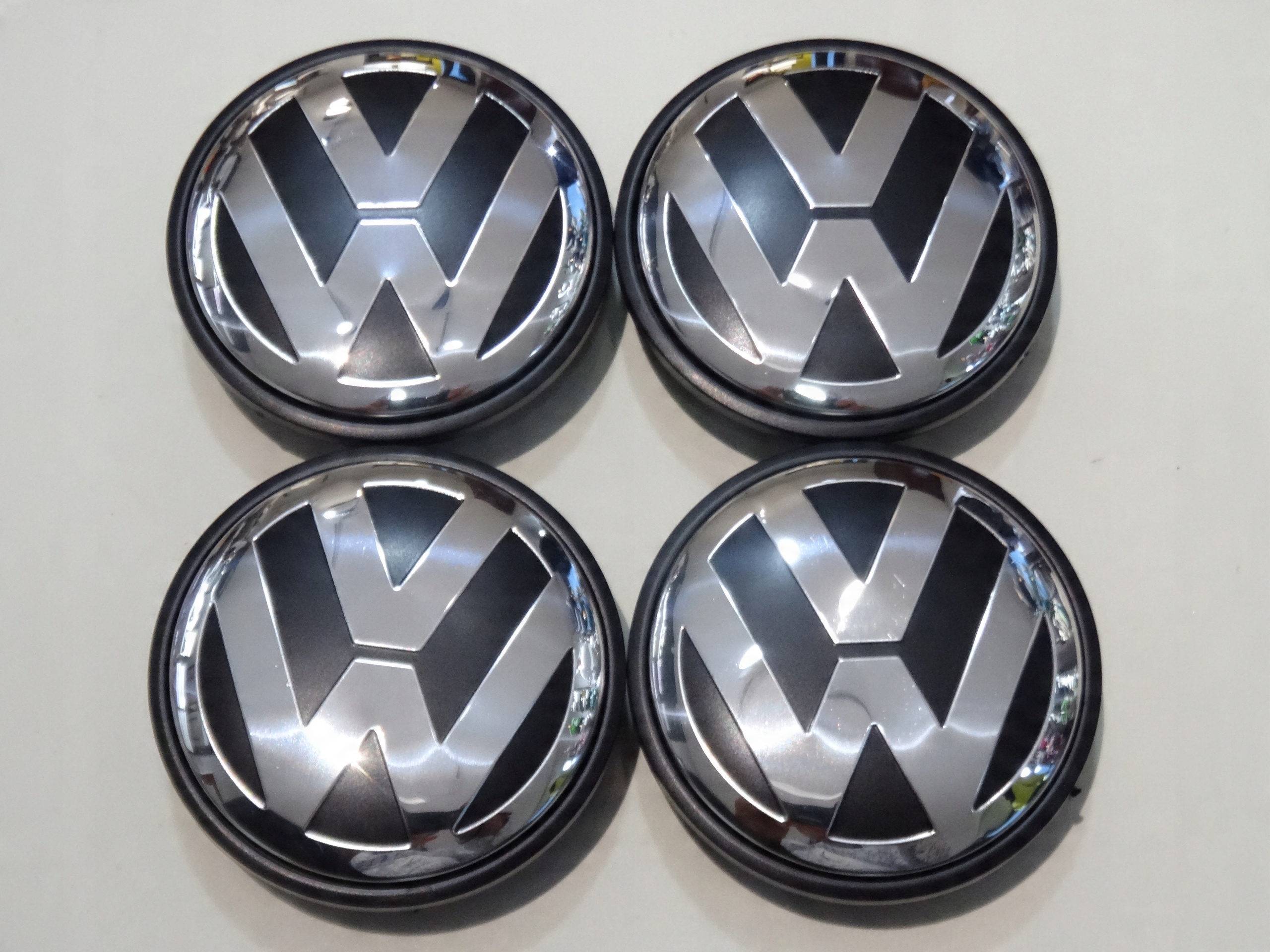 

4x Dekielki Dekle emblematy felgi Volkswagen 65mm