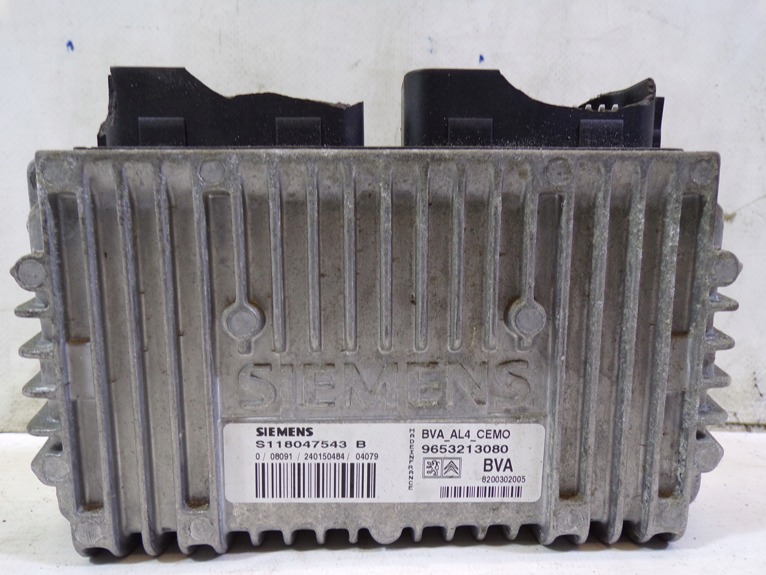 computer control unit of the engine PEUGEOT 206 1.4 9653213080 (1)