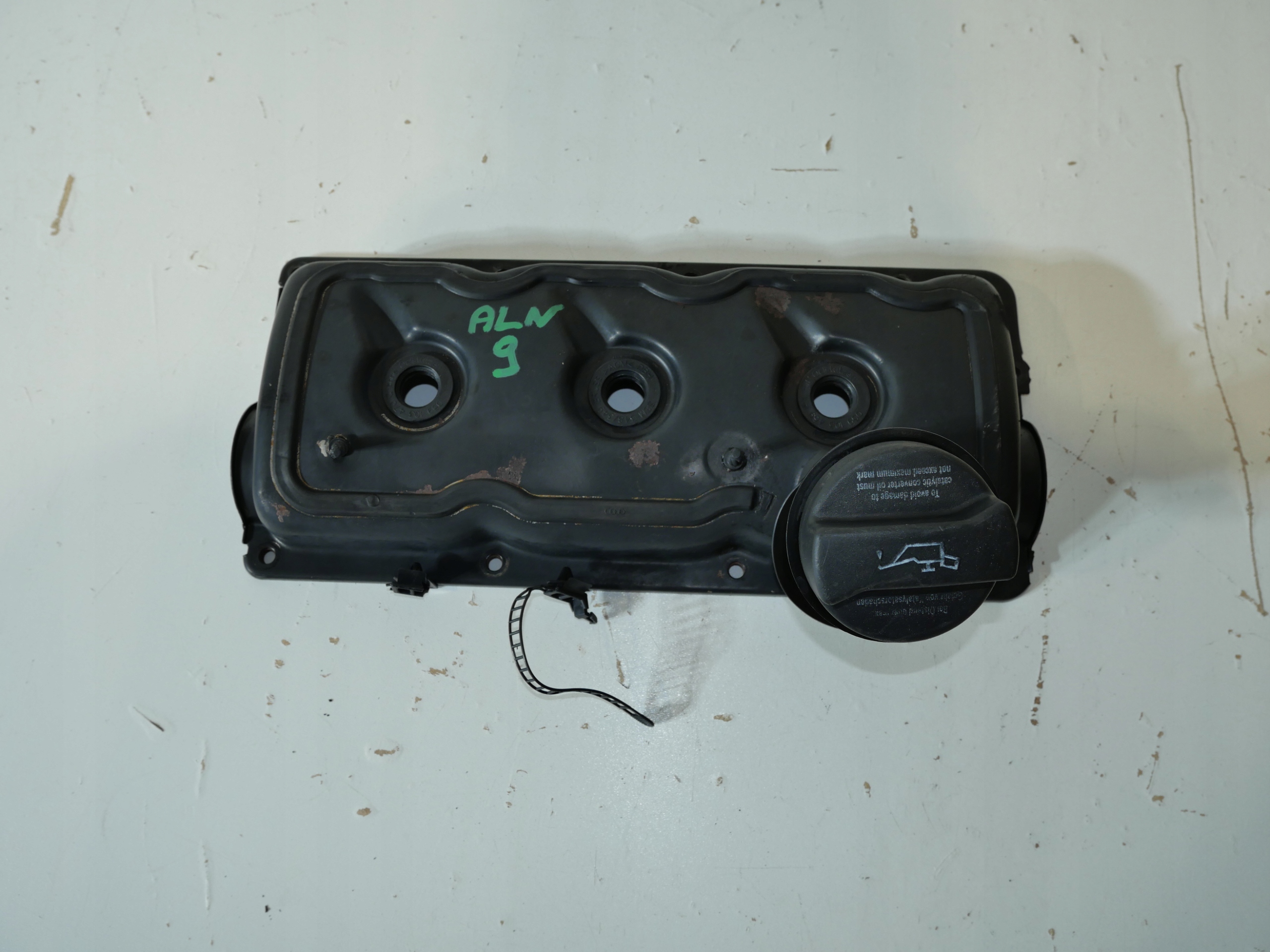 AUDI VW COPERCHIO PUNTERIE 059103469AA