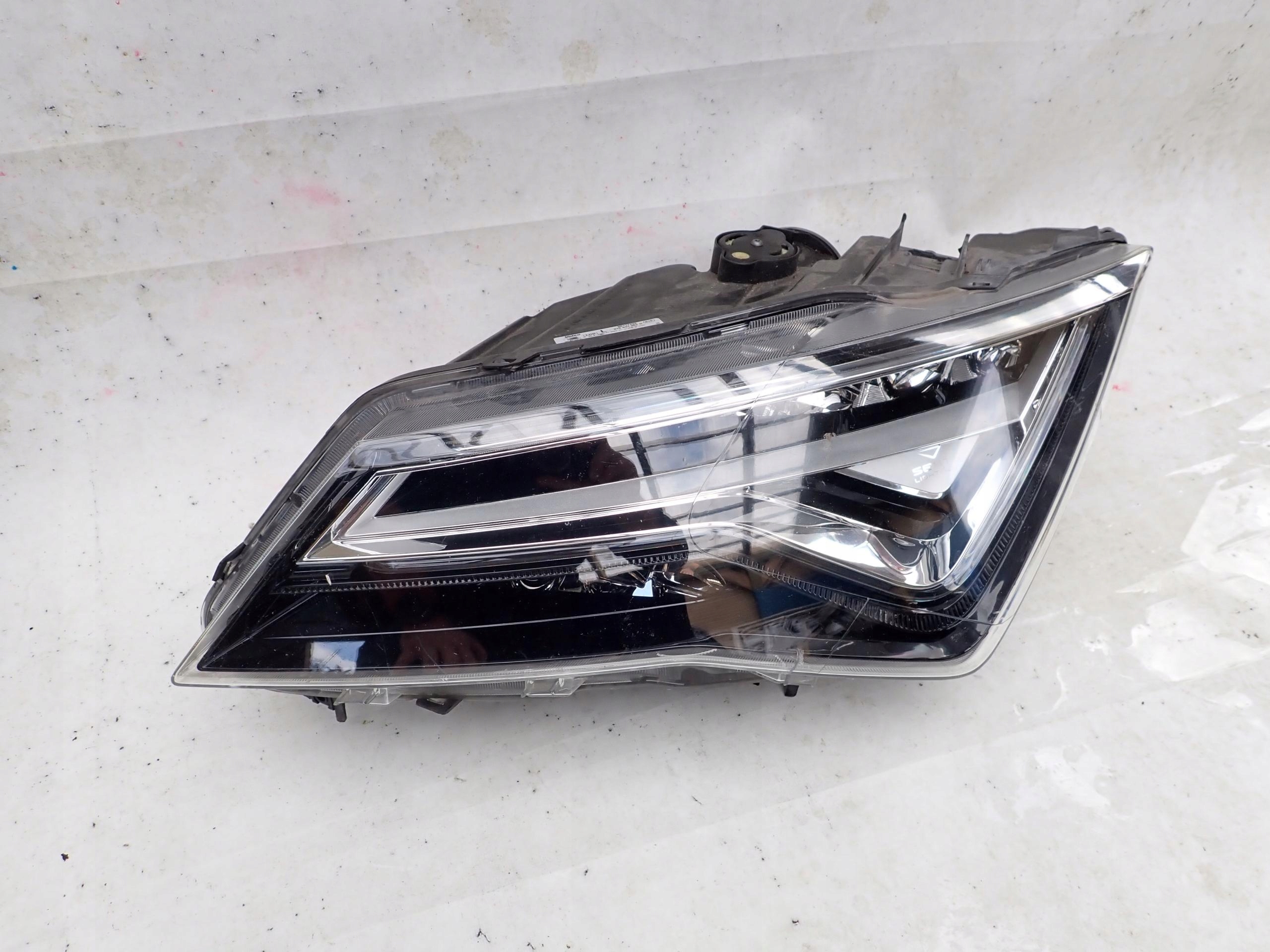 SEAT ATECA 16- light left front front FULL LED 576941007D