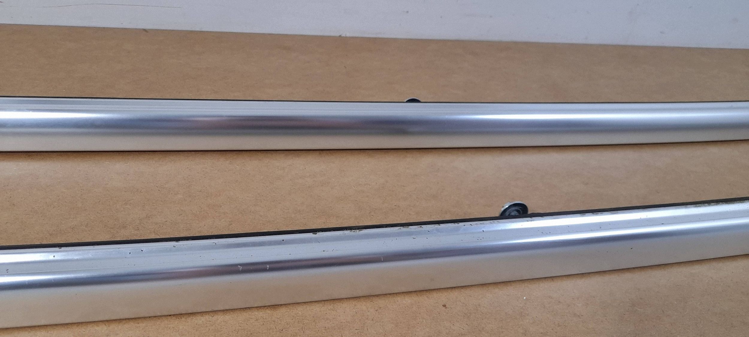 Toyota Corolla E21 Kombi Dachreling dach 774339450 (RE2)