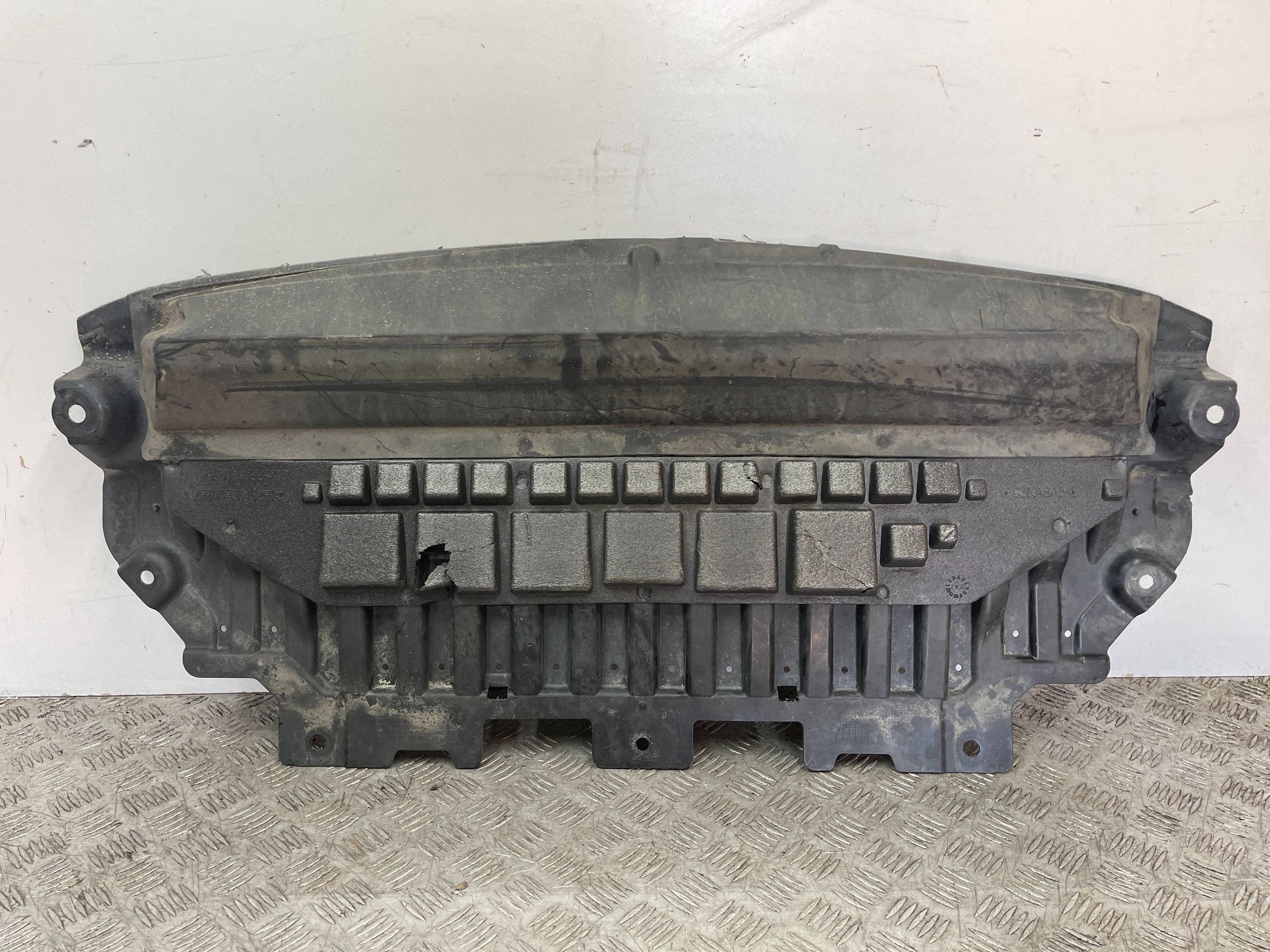 cover below front bumper front MERCEDES-BENZ C W206 A2065205500