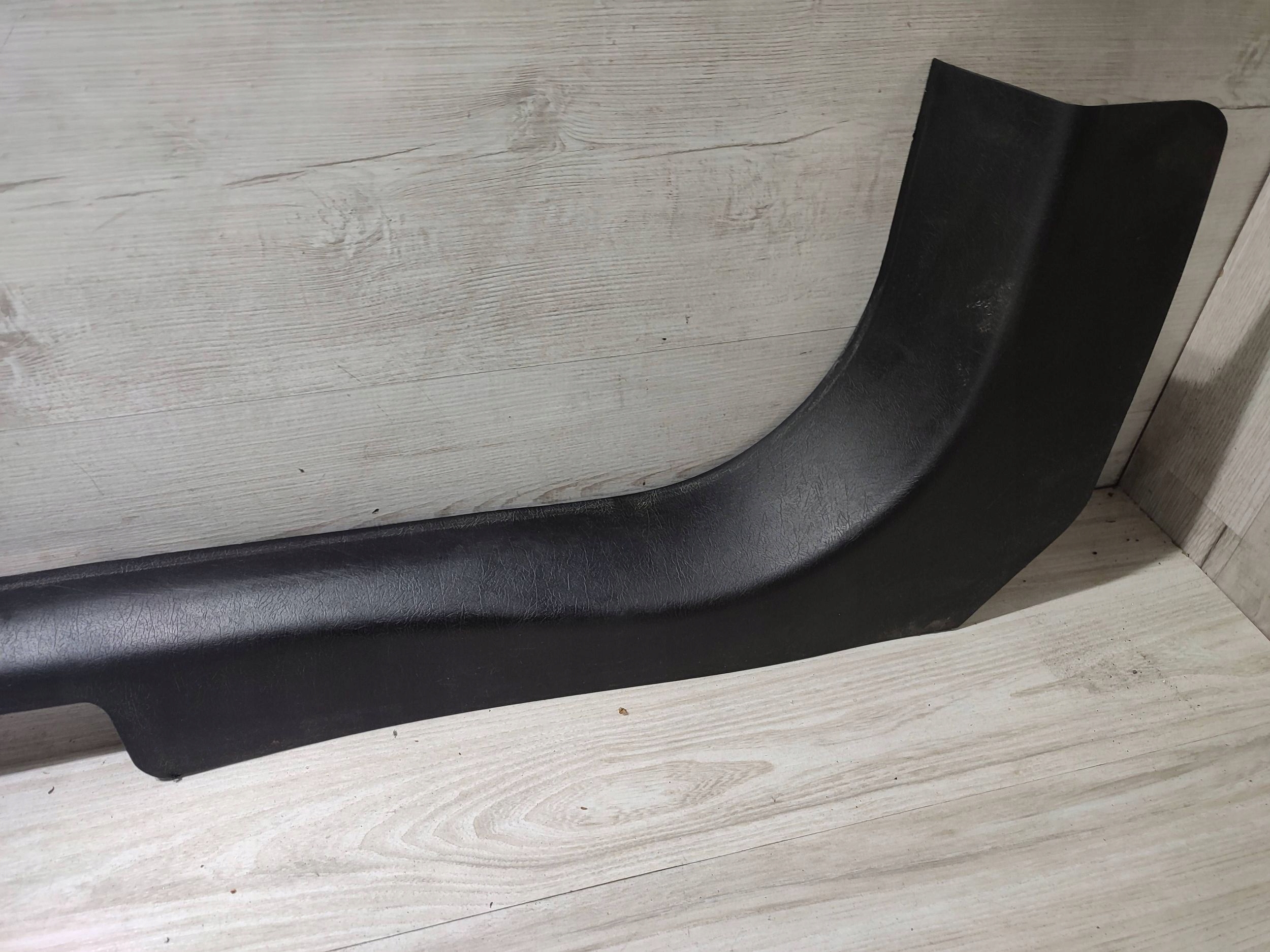 Fiat Tipo 2018 front side left moulding threshold