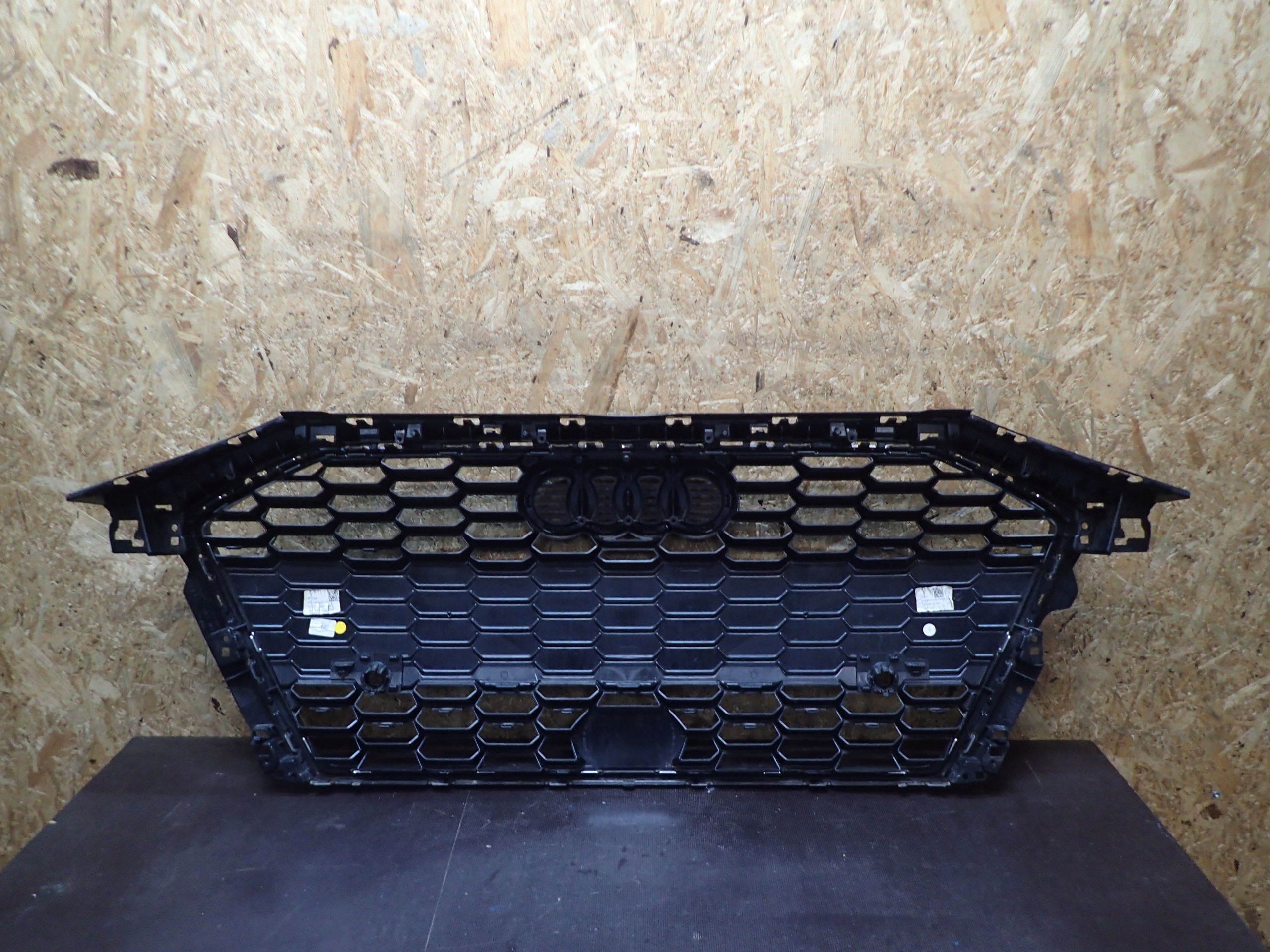 maska AUDI A3 8Y0853651A