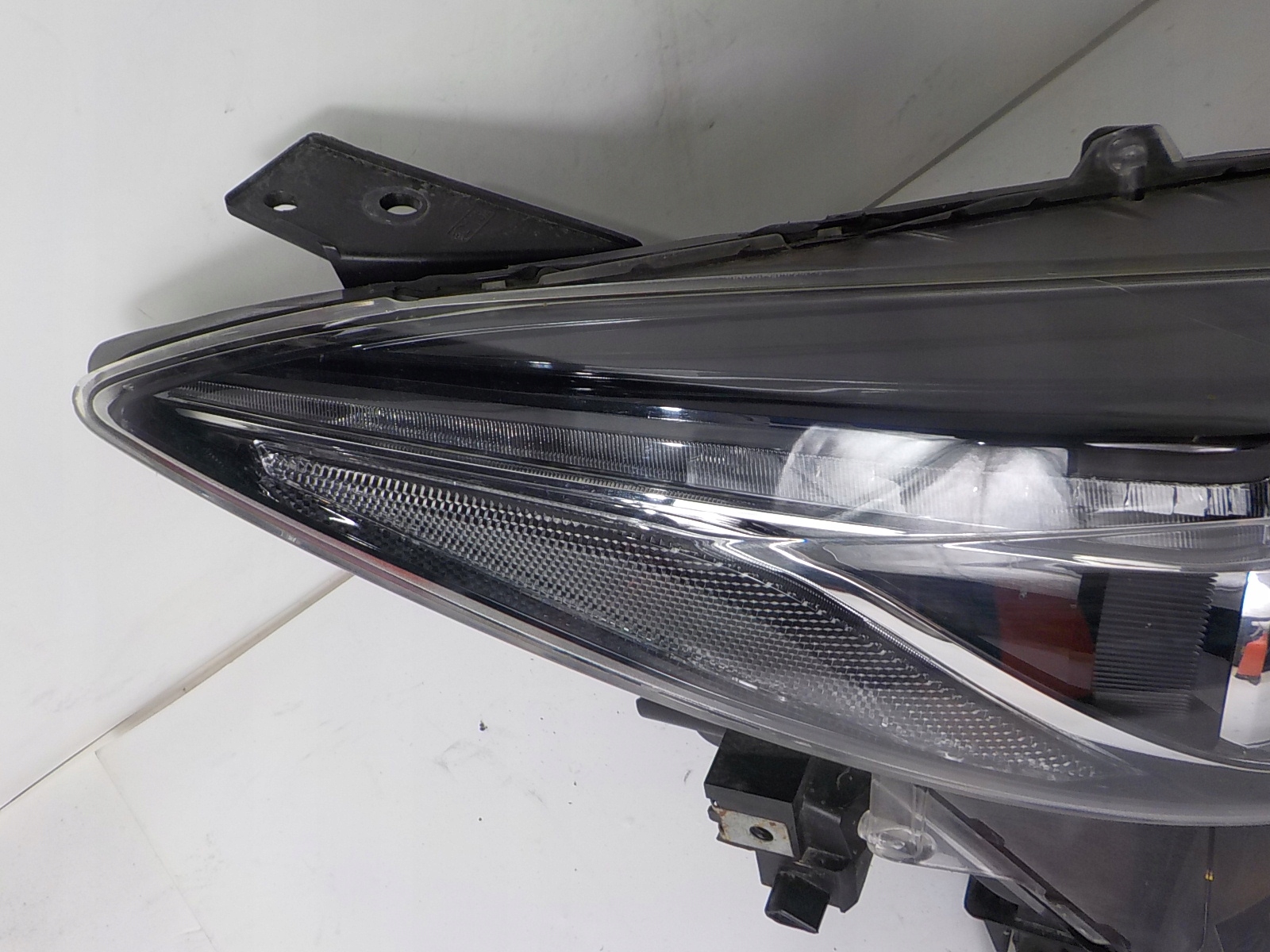 MAZDA 3 III BM XENON light right front front UK