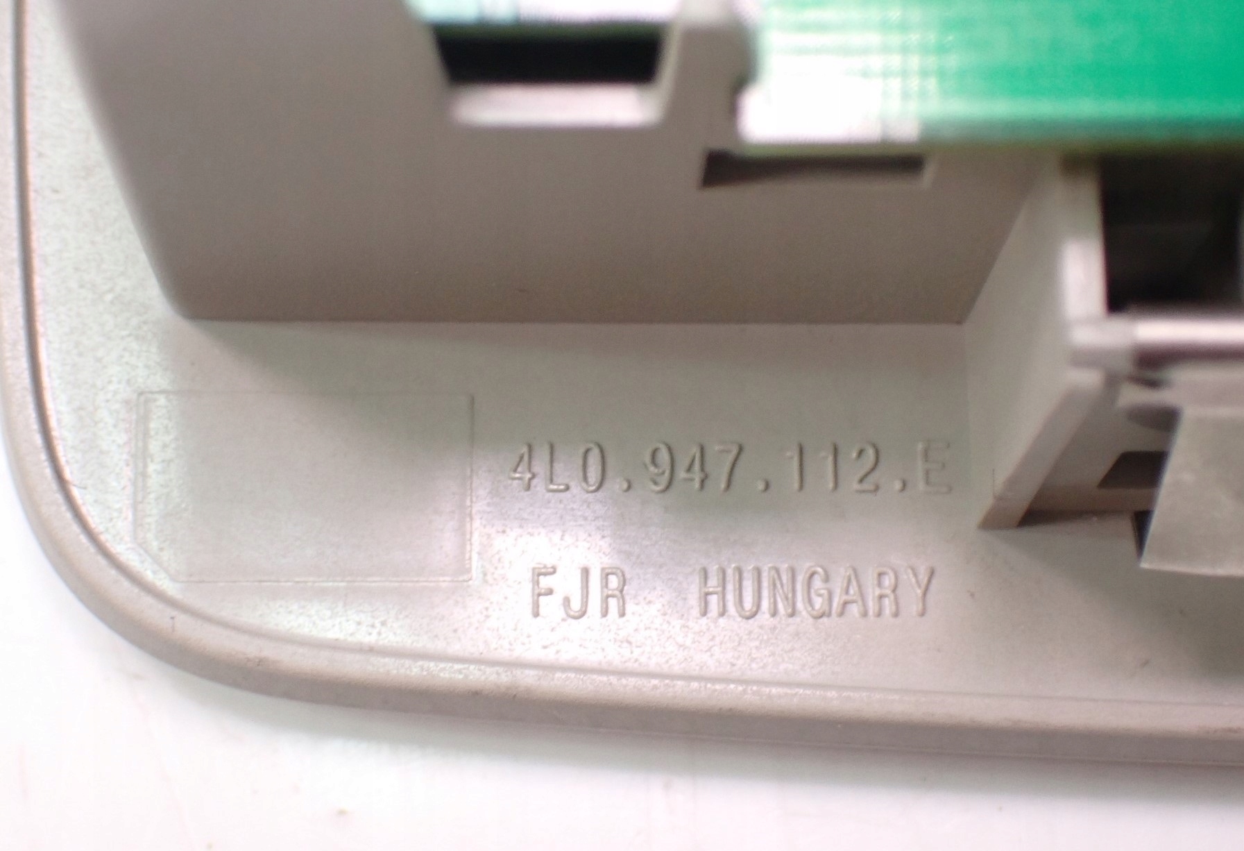 4L0947112E лампочка Обшивка потолка Audi Q7 4L