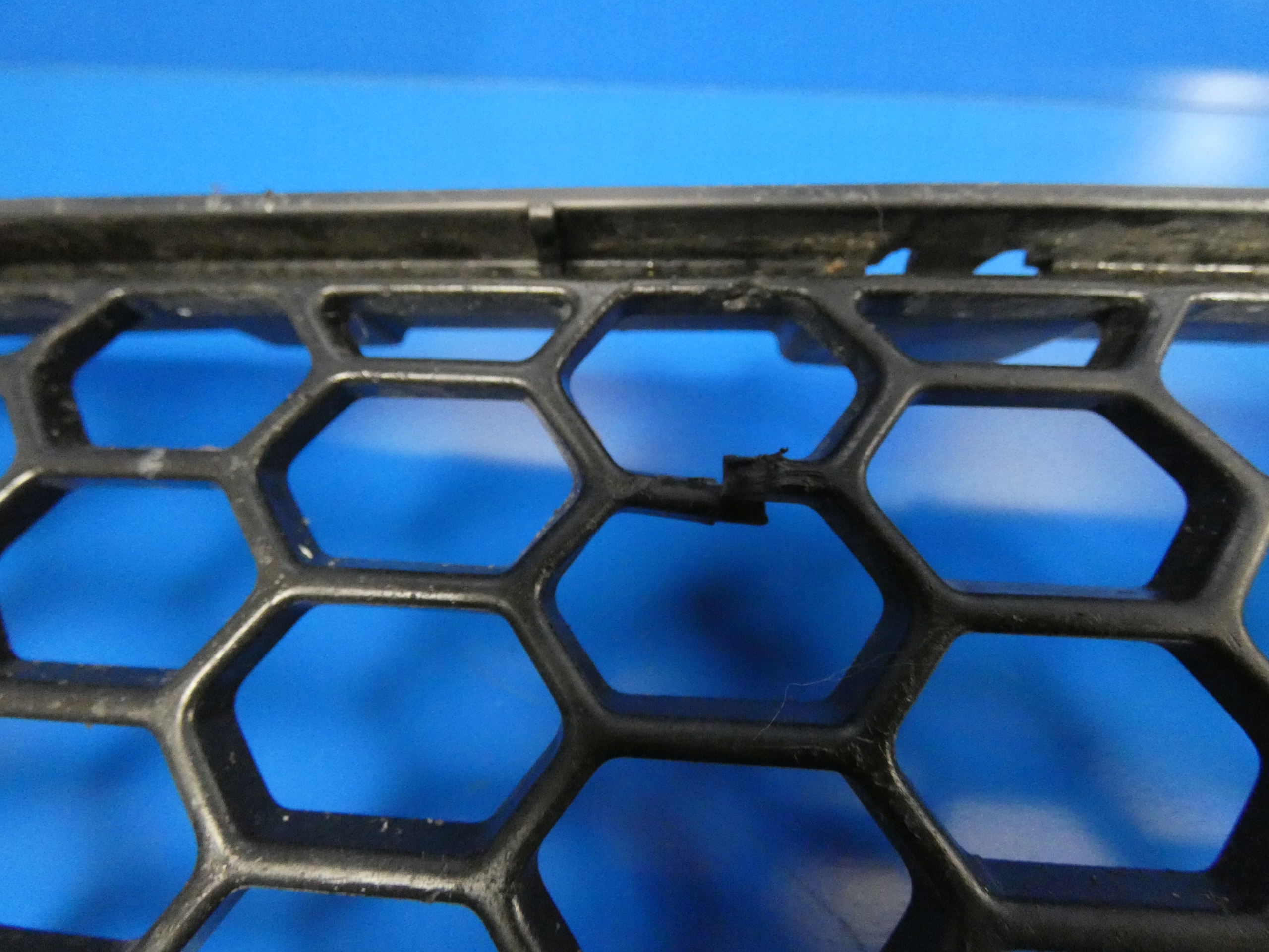 VOLVO S60 II V60 Lüftungsgitter der Stoßstange mitte