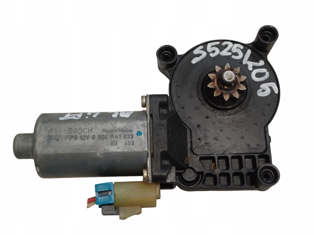 MERCEDES ML W163 LIFT 01- SILNICZEK SZYBY PRAWY PRZÓD 990408101