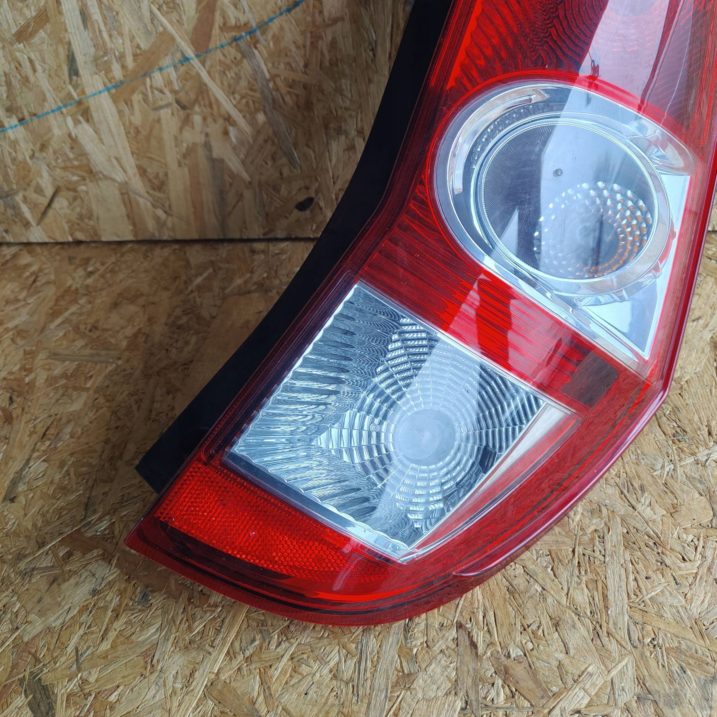 light rear rear part side right Suzuki Splash 89071608