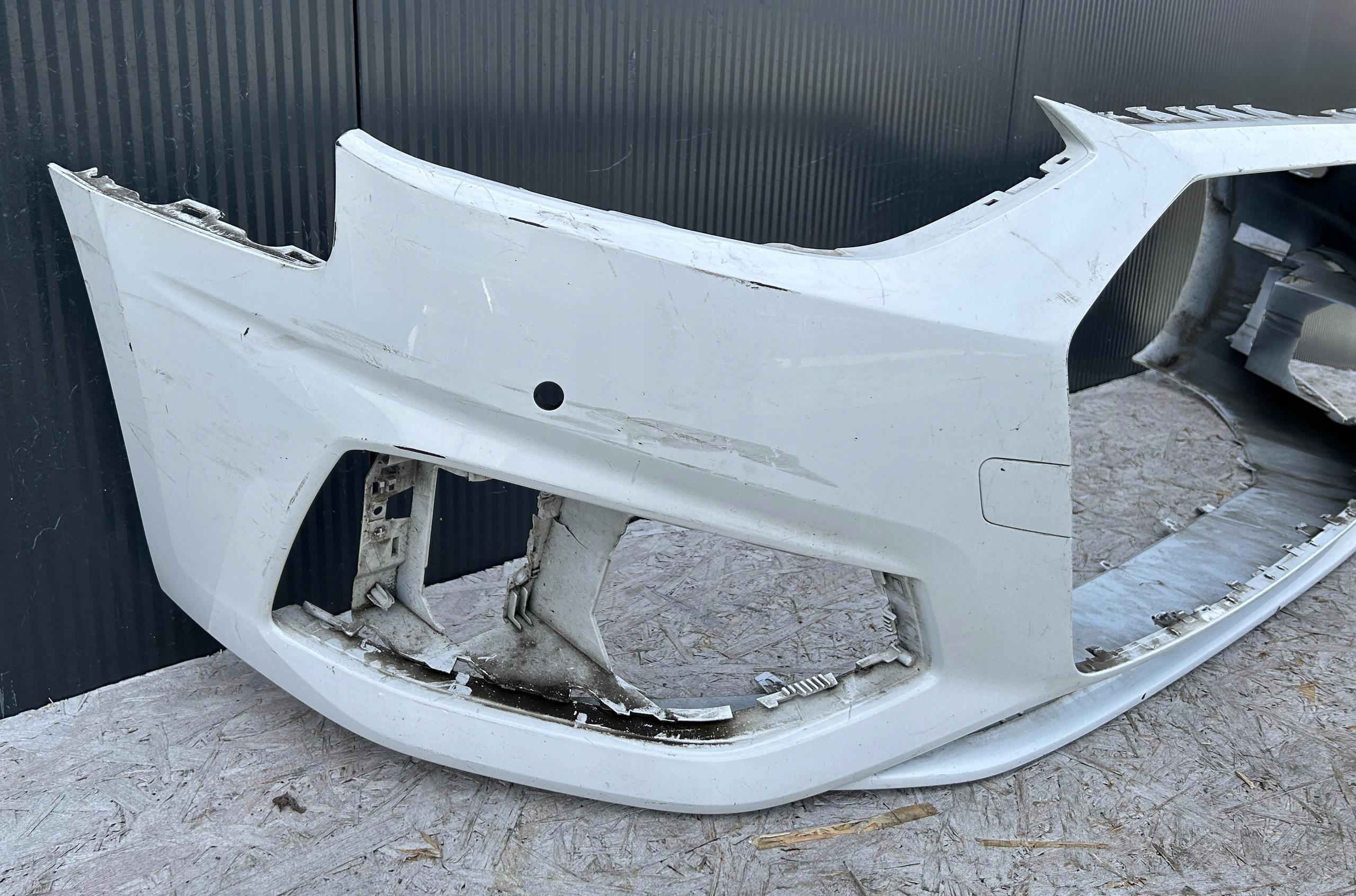 bumper front front AUDI A4 B9 LIFT 19- PDC