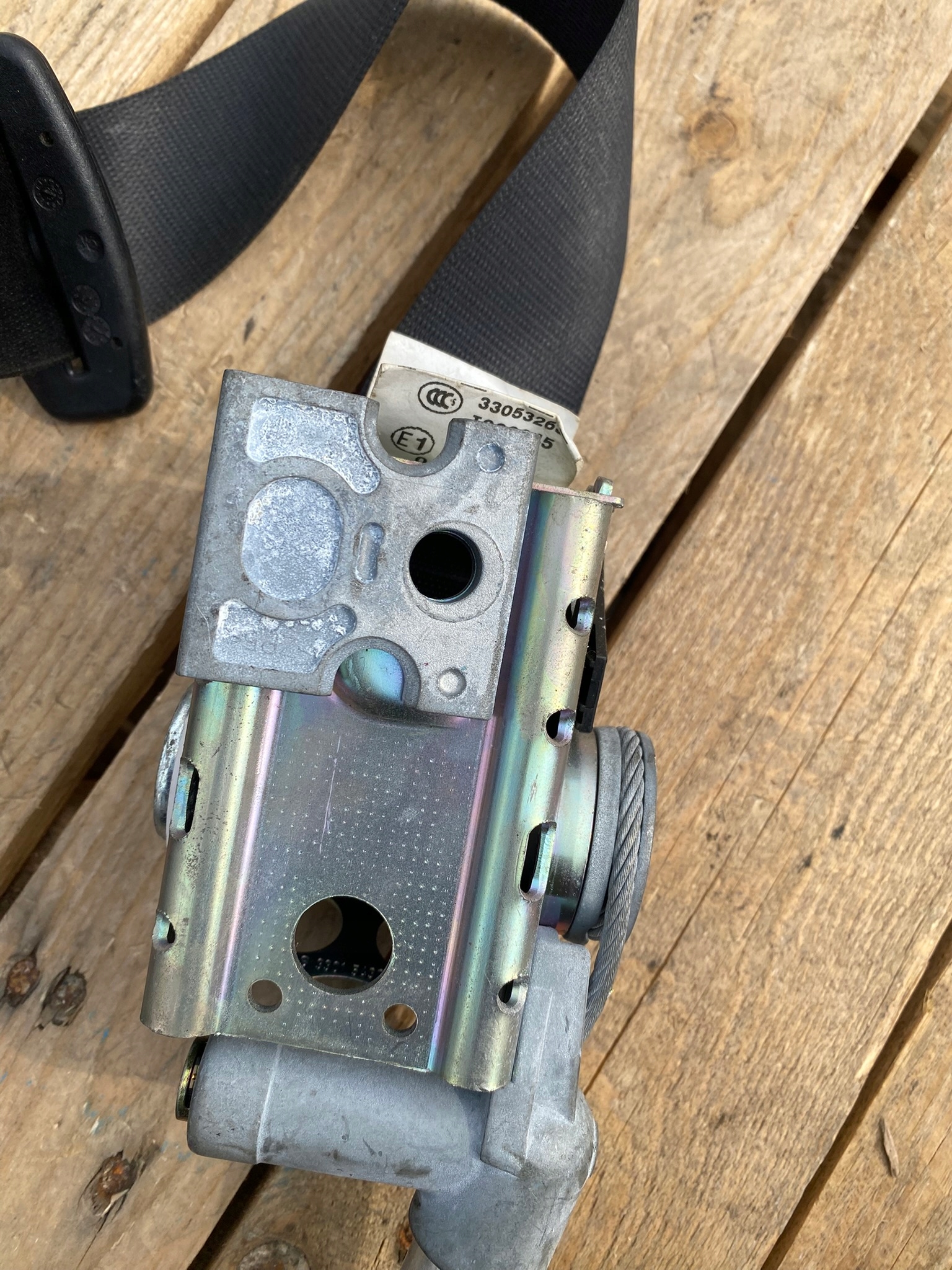 Gurten Sicherheits rechts heck hinten BMW E65 E66 33053263