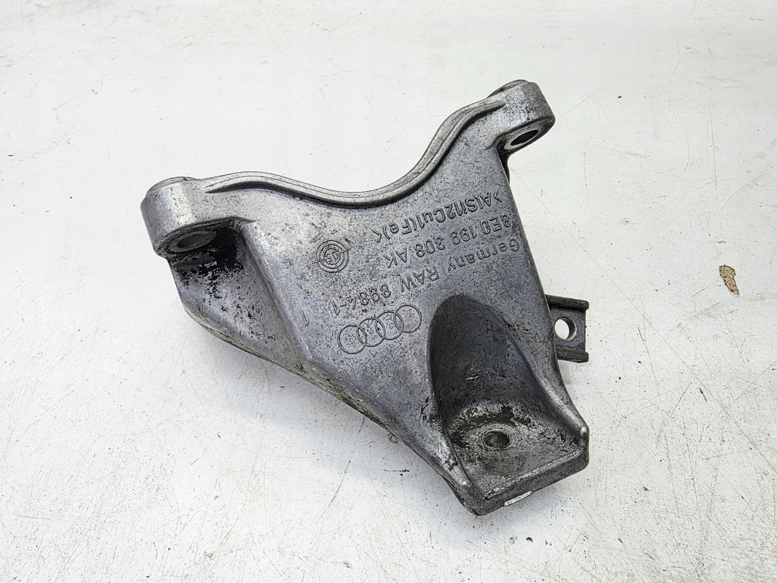 Support Support Support plaque Moteur Droit AUDI A4 B7 3.0 TDI 8E0199308AK