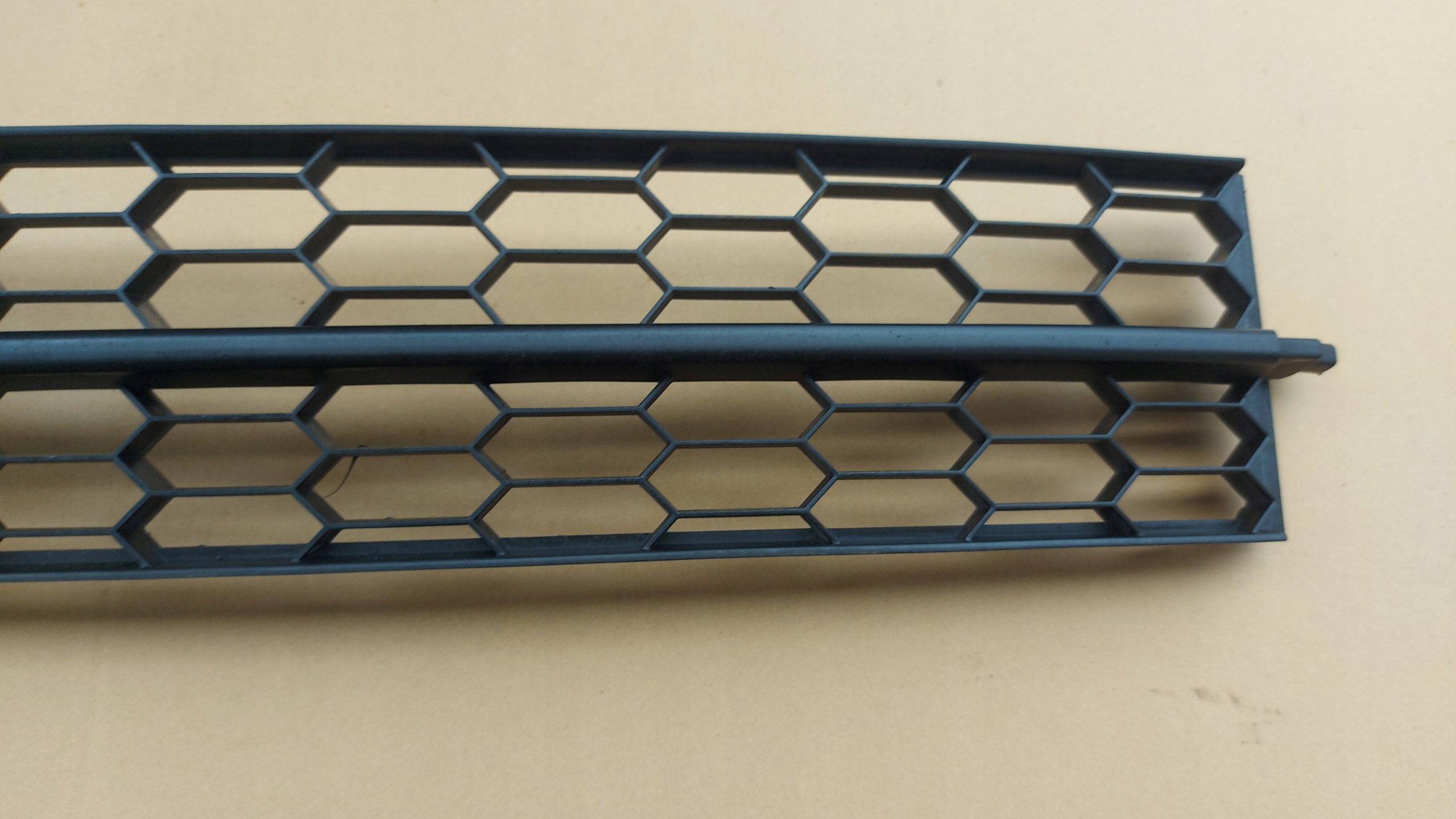 grid of a bumper central front front SKODA OCTAVIA III 17- LIFT