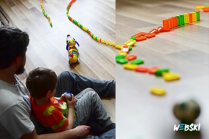 ZABAWKA DLA DZIECI CIUCHCIA NA BATERIE Z KLOCKAMI Szerokość produktu 7 cm