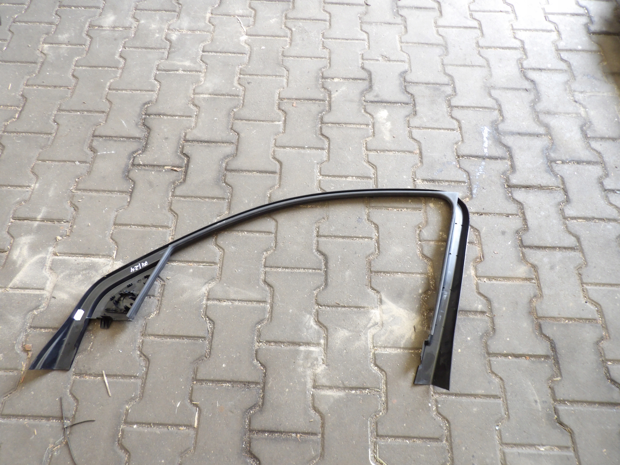 Audi Q5 8R moulding door covering front left 8R0867609