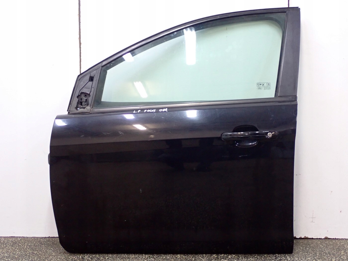 DRZWI LEWY PRZÓD KOMPLETNE ORYGINAŁ EUROPA FORD FOCUS MK2 HTB 08R