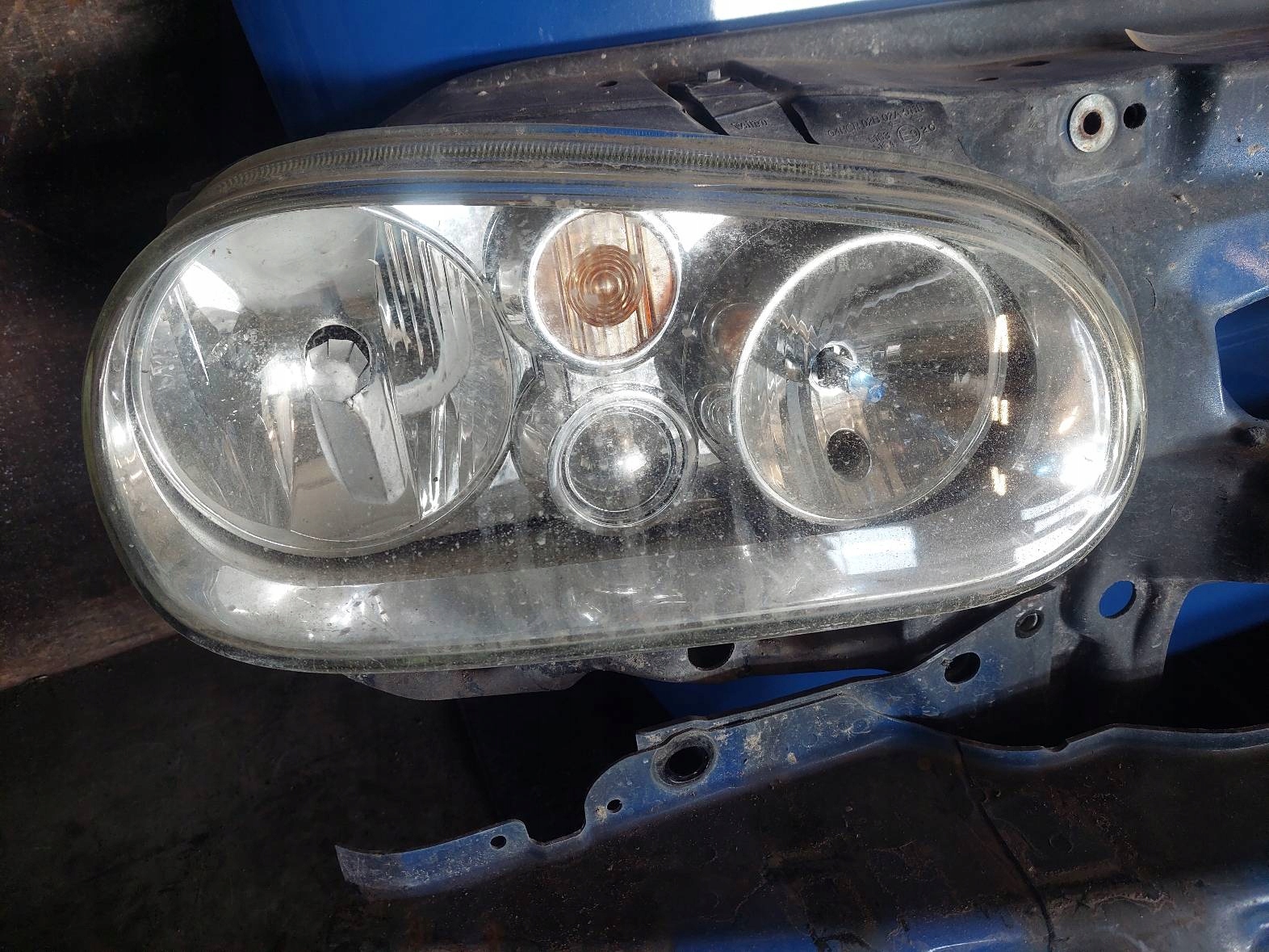 complete front VOLKSWAGEN GOLF IV bumper front support panel for radiators lights