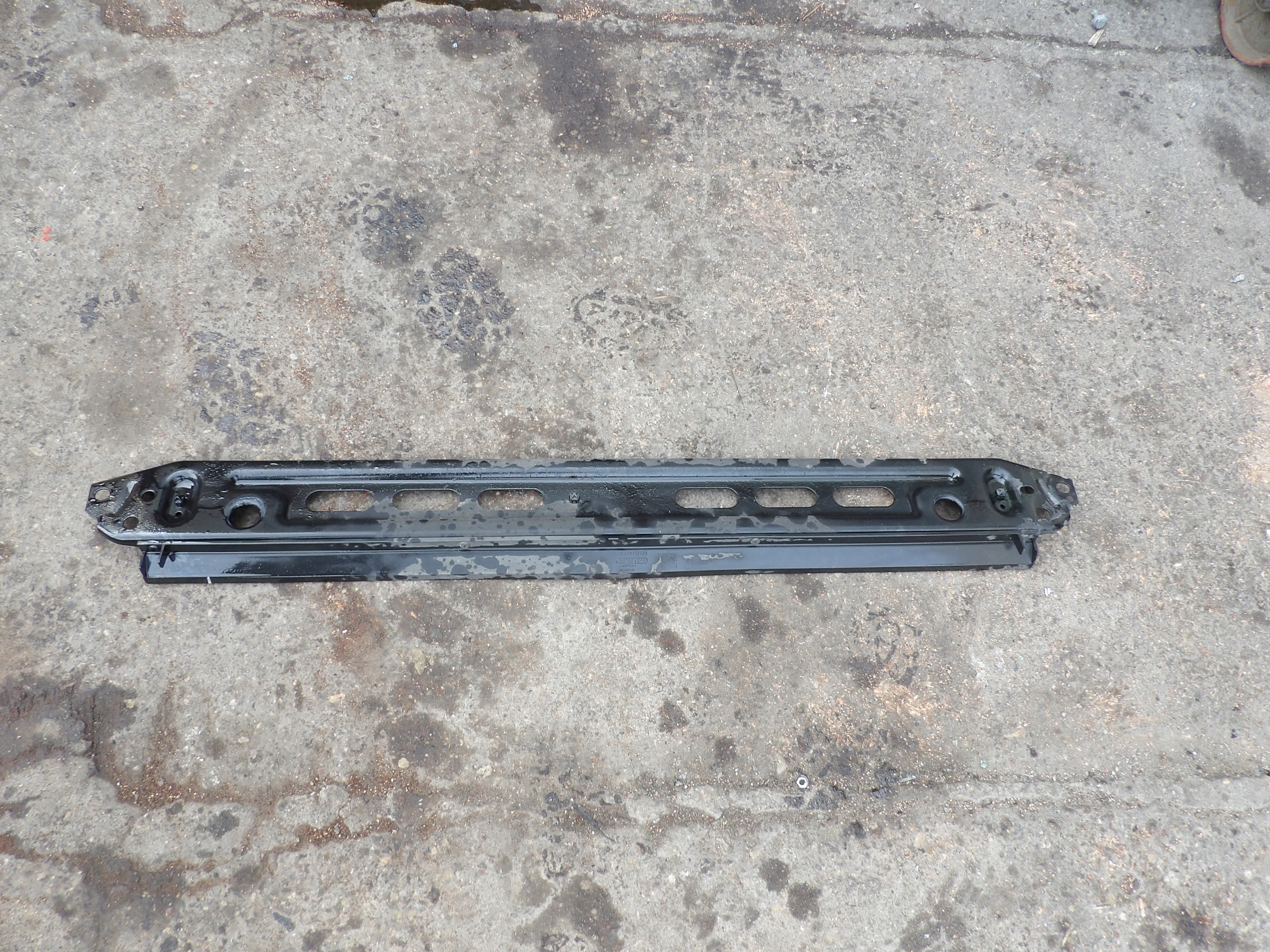 PAS PRZEDNI WZMOCNIENIE CHŁODNICE KOMPLET 2.0 VOLVO XC60 LIFT Producent części Volvo