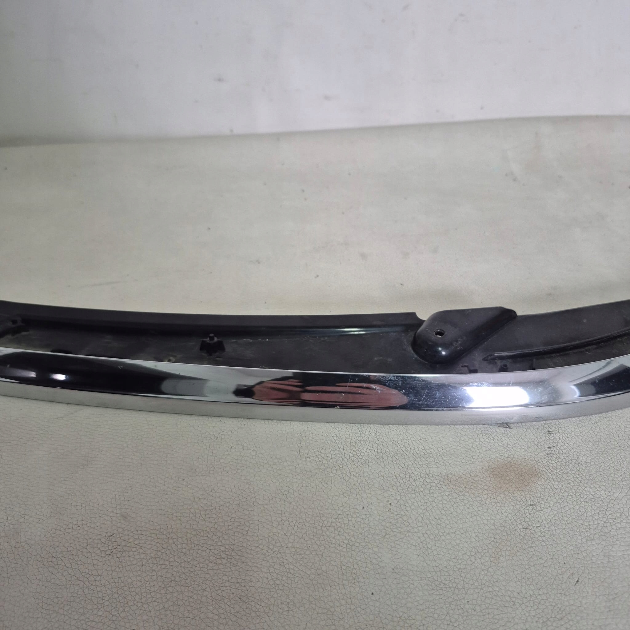 VW PASSAT B8 -> CHROM moulding NAD LAMPE left left front front 3G0941119