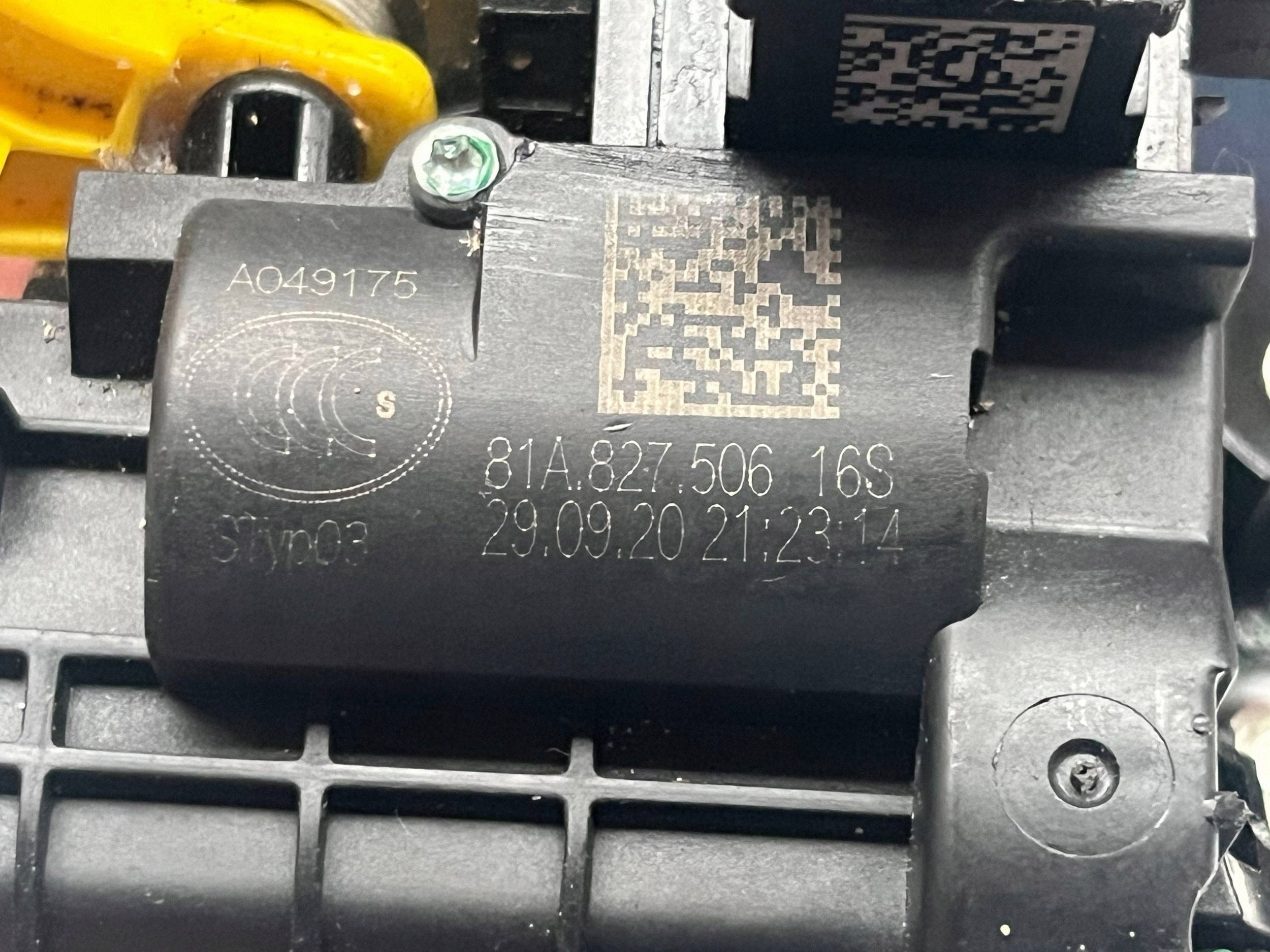 lock bonnet boot AUDI Q2 - 81A827506 @M