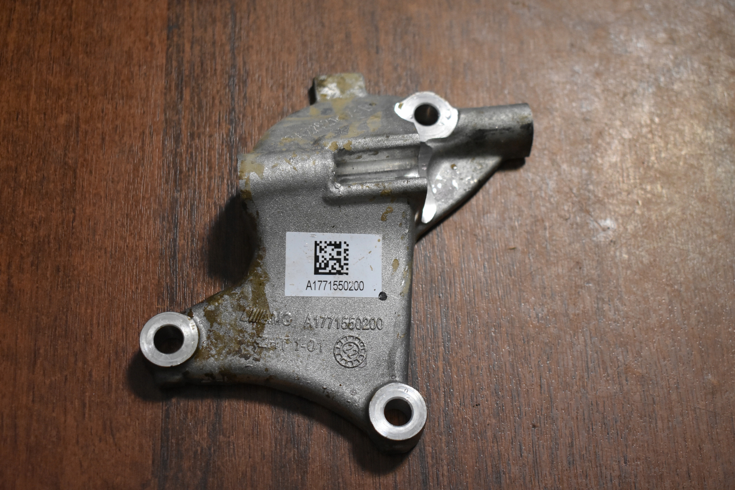 IDEALNY bracket holder alternator MERCEDES 177980 1